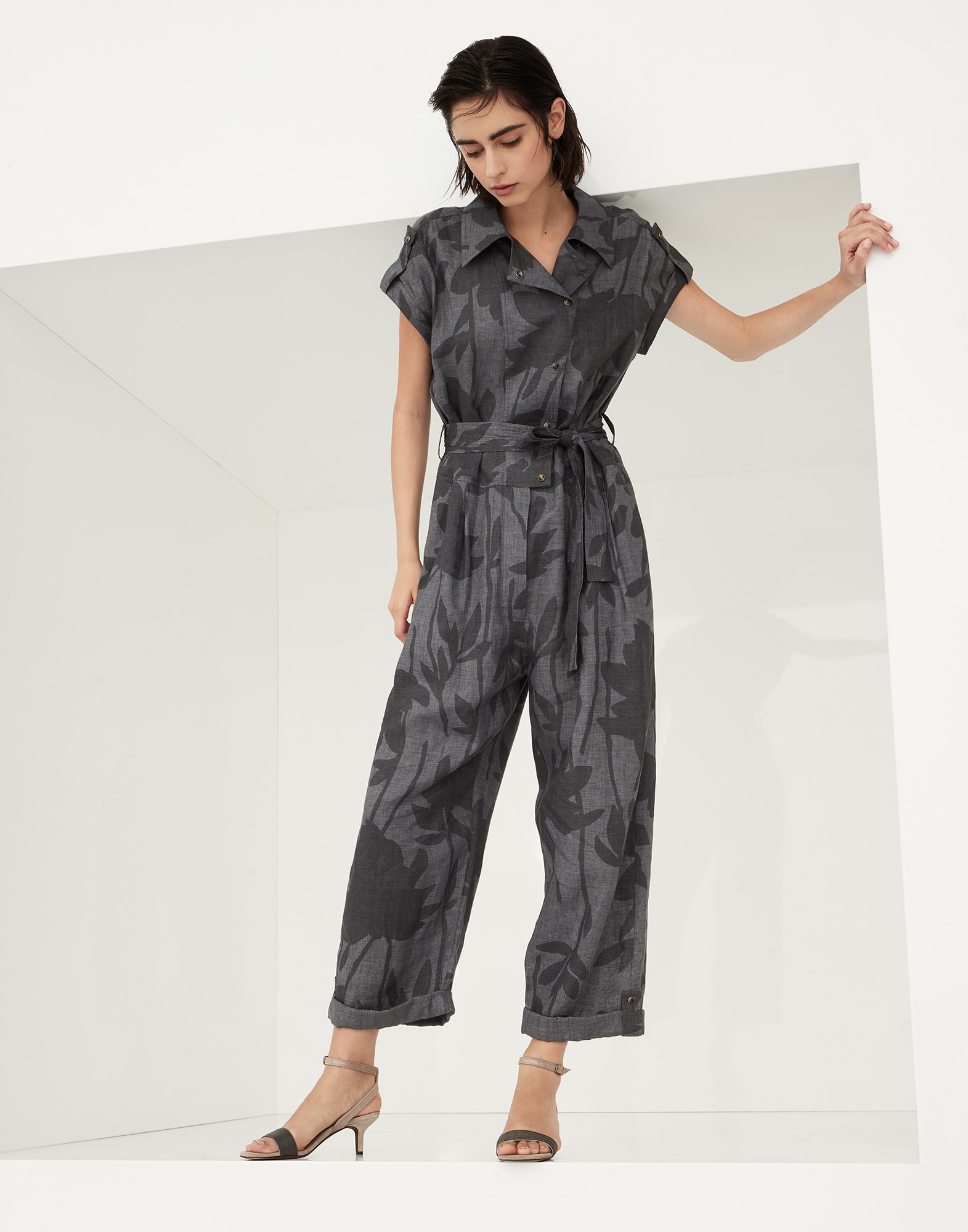 your satisfaction is our target Casual and evening dresses and