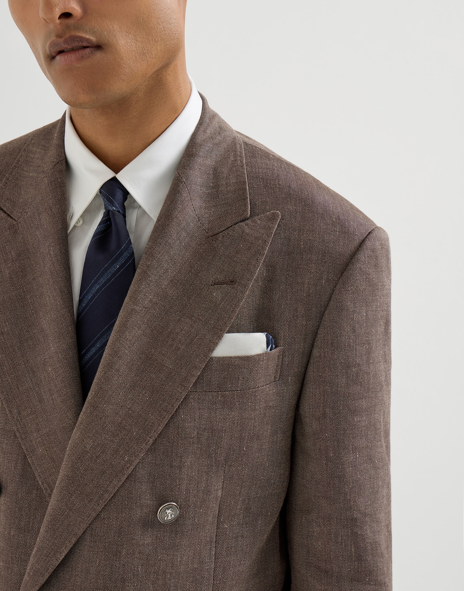 メンズ 向け アジュールブルー シルクポケットチーフ | Brunello Cucinelli
