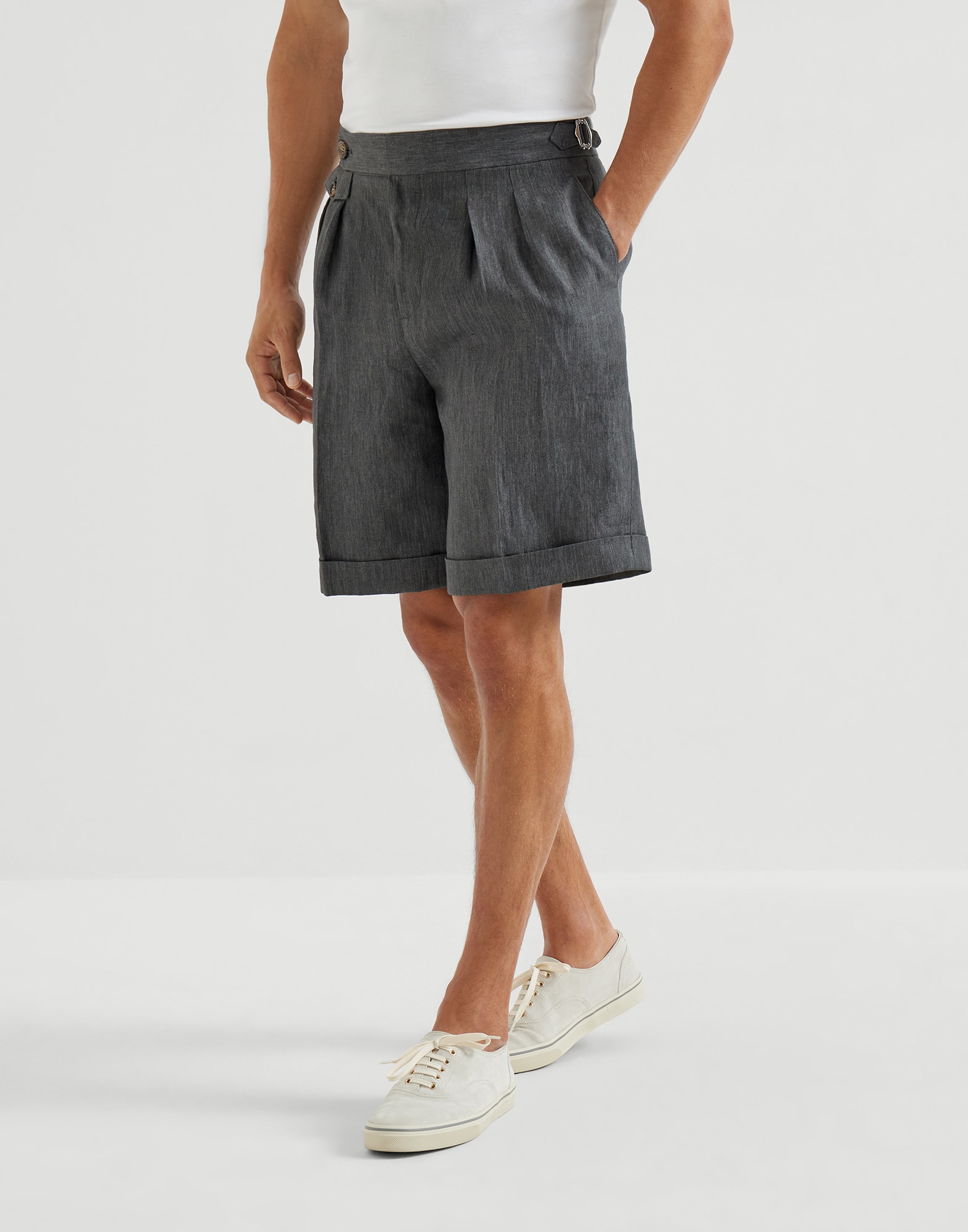 D&eacute;lav&eacute; linen Bermuda shorts Anthracite Man - Brunello Cucinelli