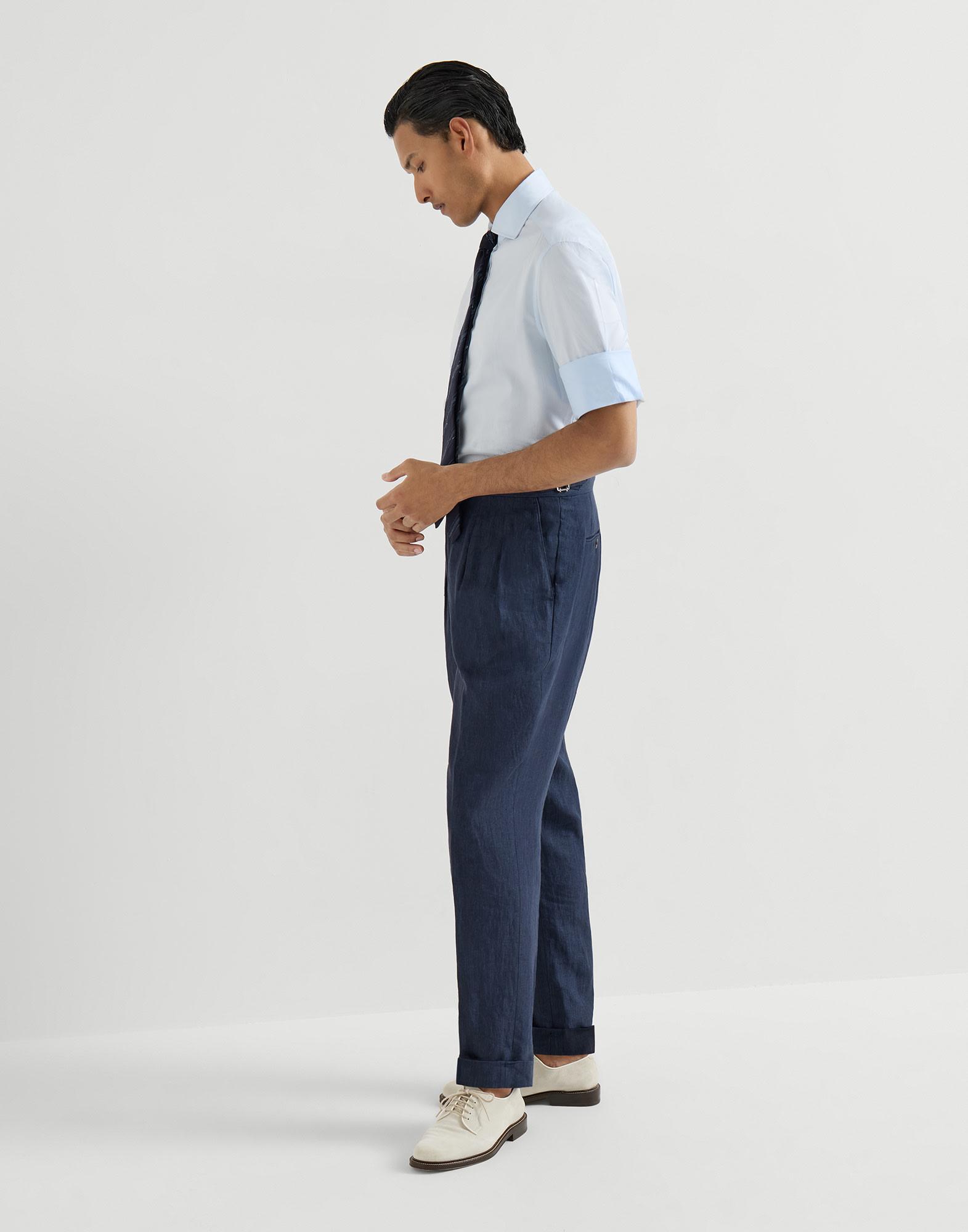 Tailor fit trousers for Man in Blue | Brunello Cucinelli
