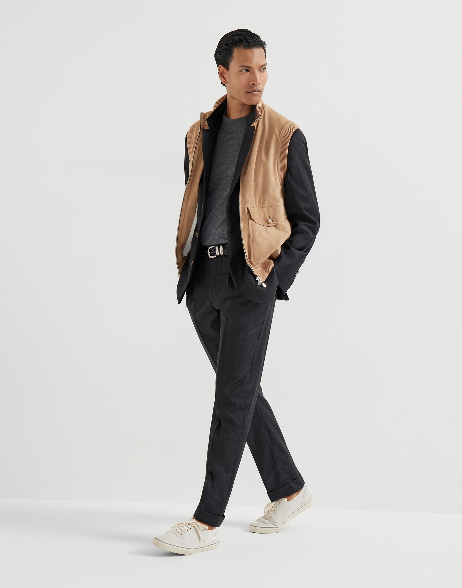 メンズ 向け ライトブラウン スエード ベスト | Brunello Cucinelli