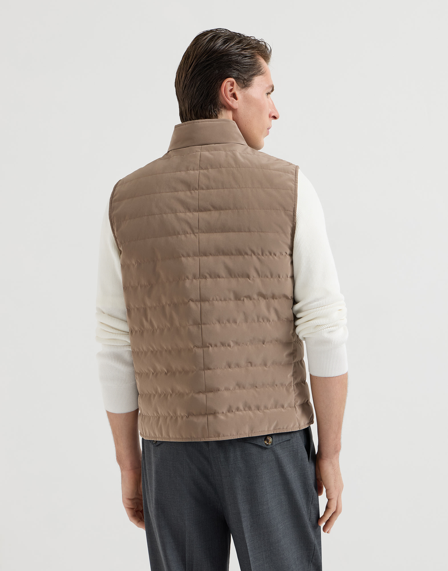 メンズ 向け ヘーゼルナッツ ナイロン ダウンベスト | Brunello Cucinelli