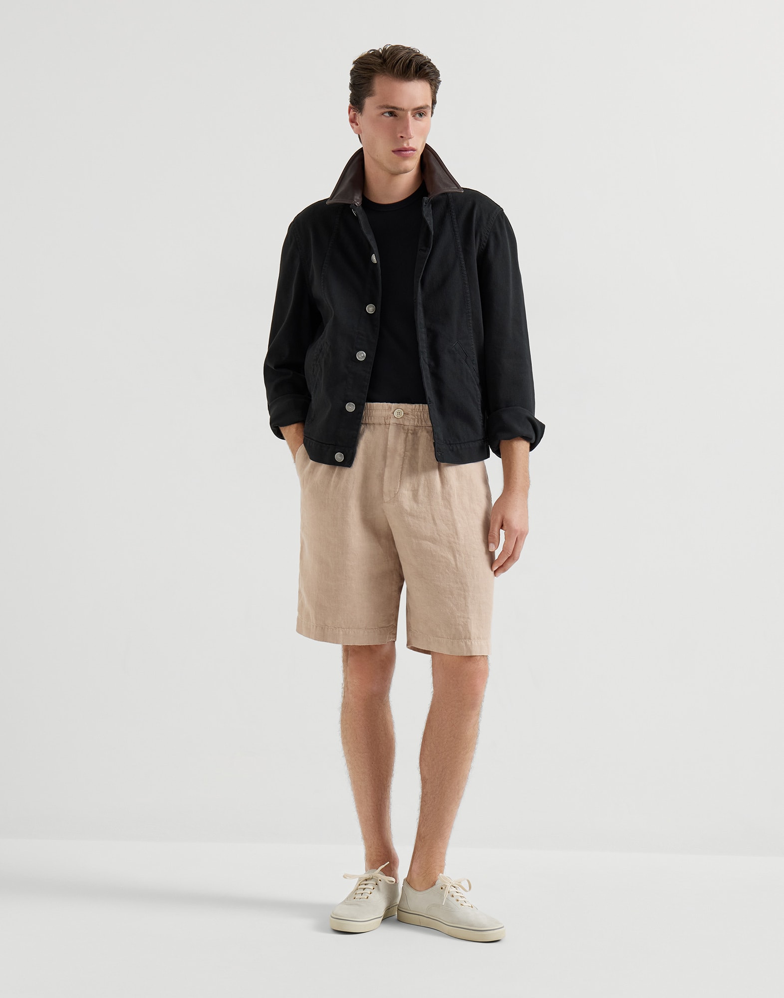 メンズ 向け キャメル リネン バミューダパンツ | Brunello Cucinelli