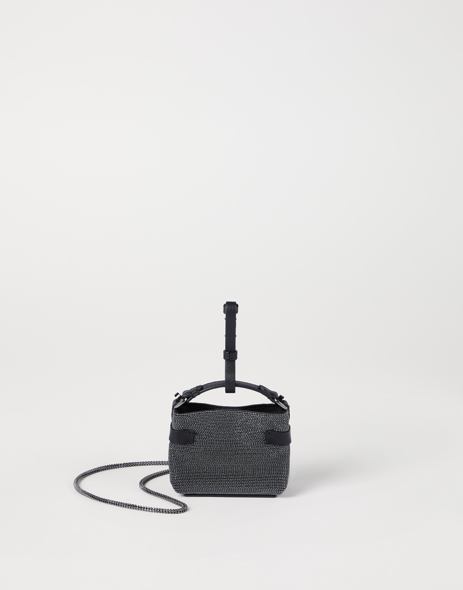 小皮件 - 正面视角 - 正面观看 - 全屏观看