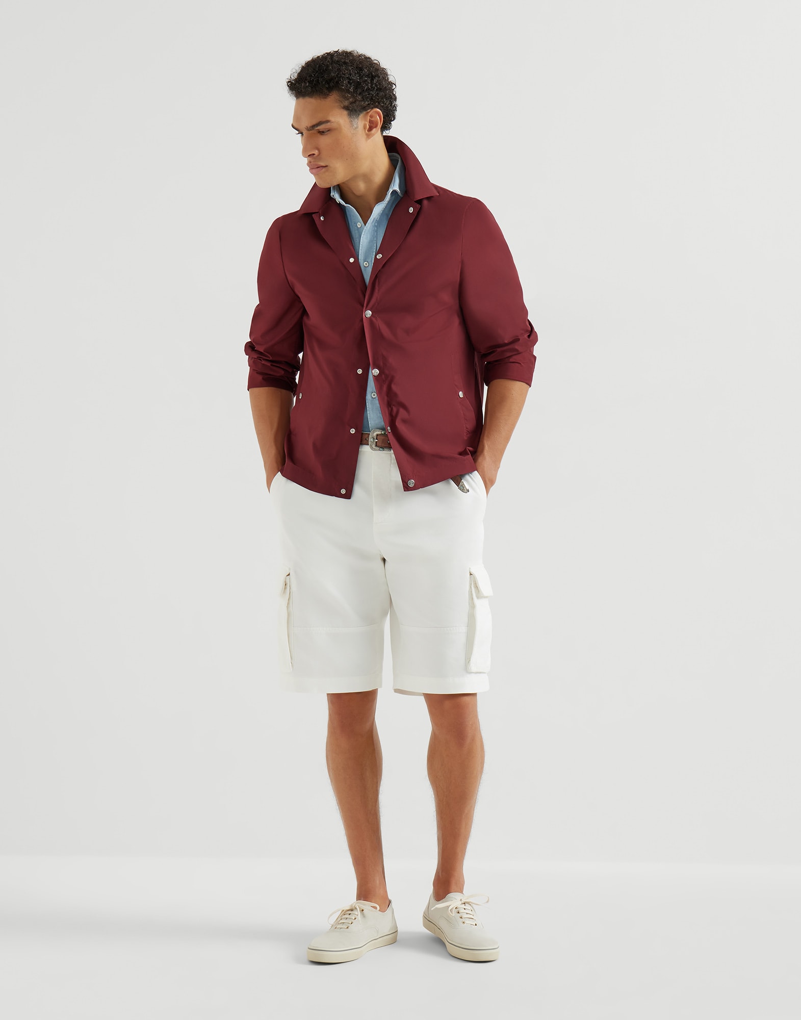 261MOUTFIT42 image number 0