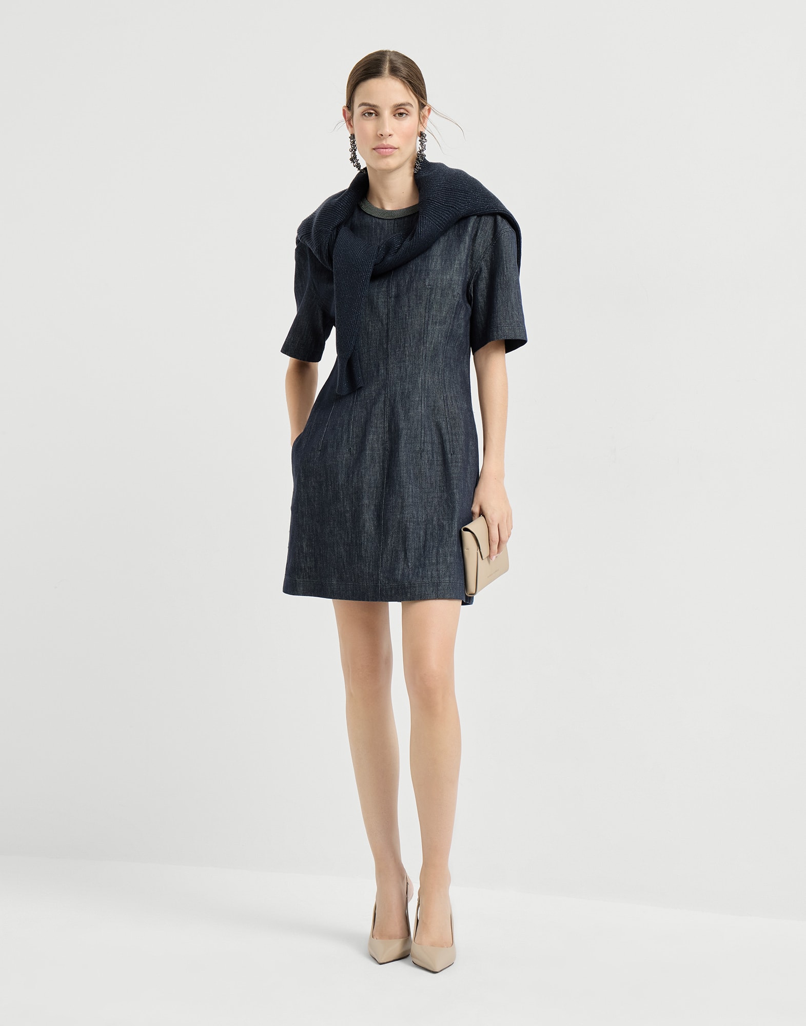 261WOUTFITCS51 image number 0