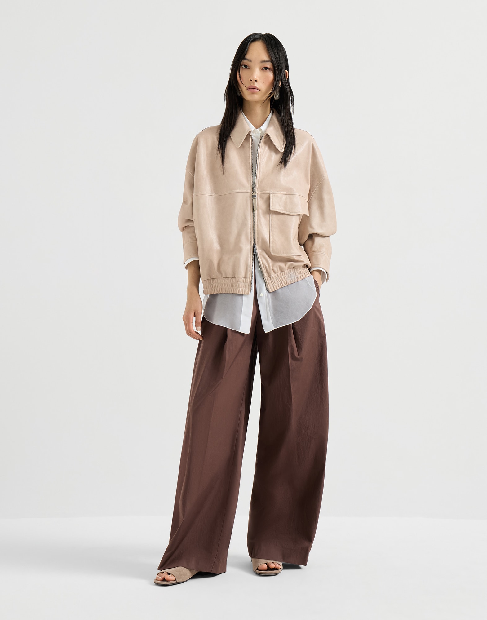 261WOUTFITEXTRA18C image number 0