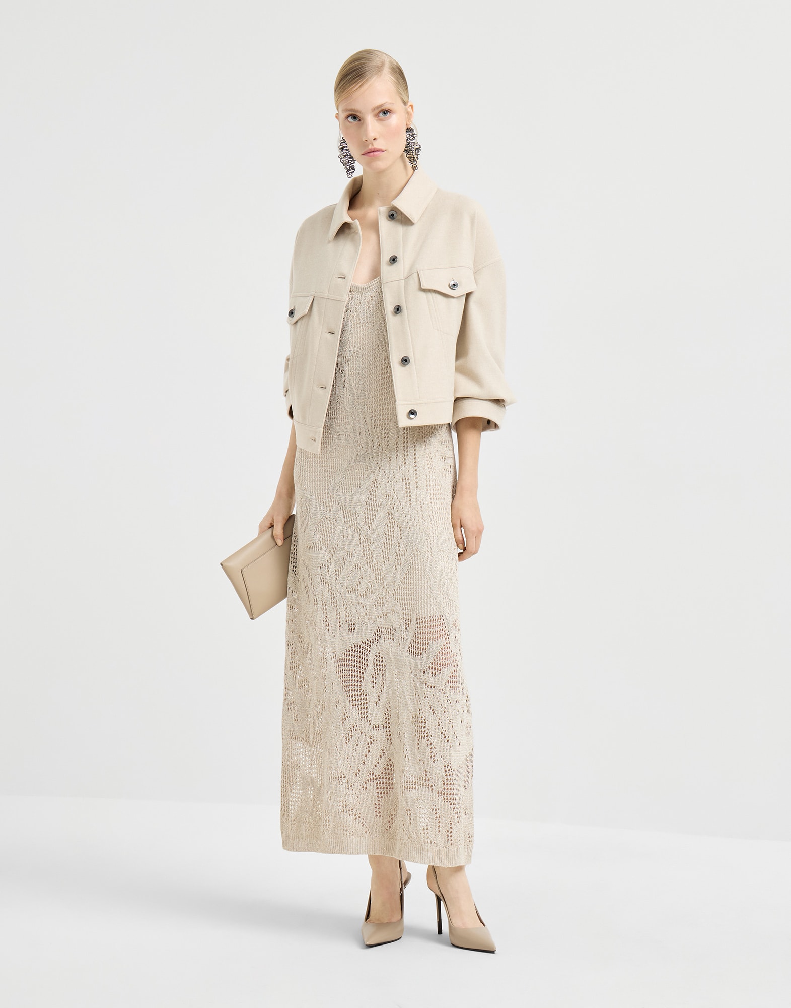 261WOUTFITCS15 image number 0