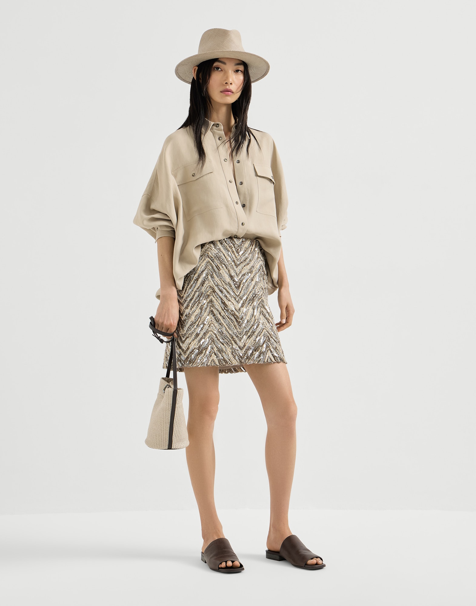 261WOUTFIT316 image number 0