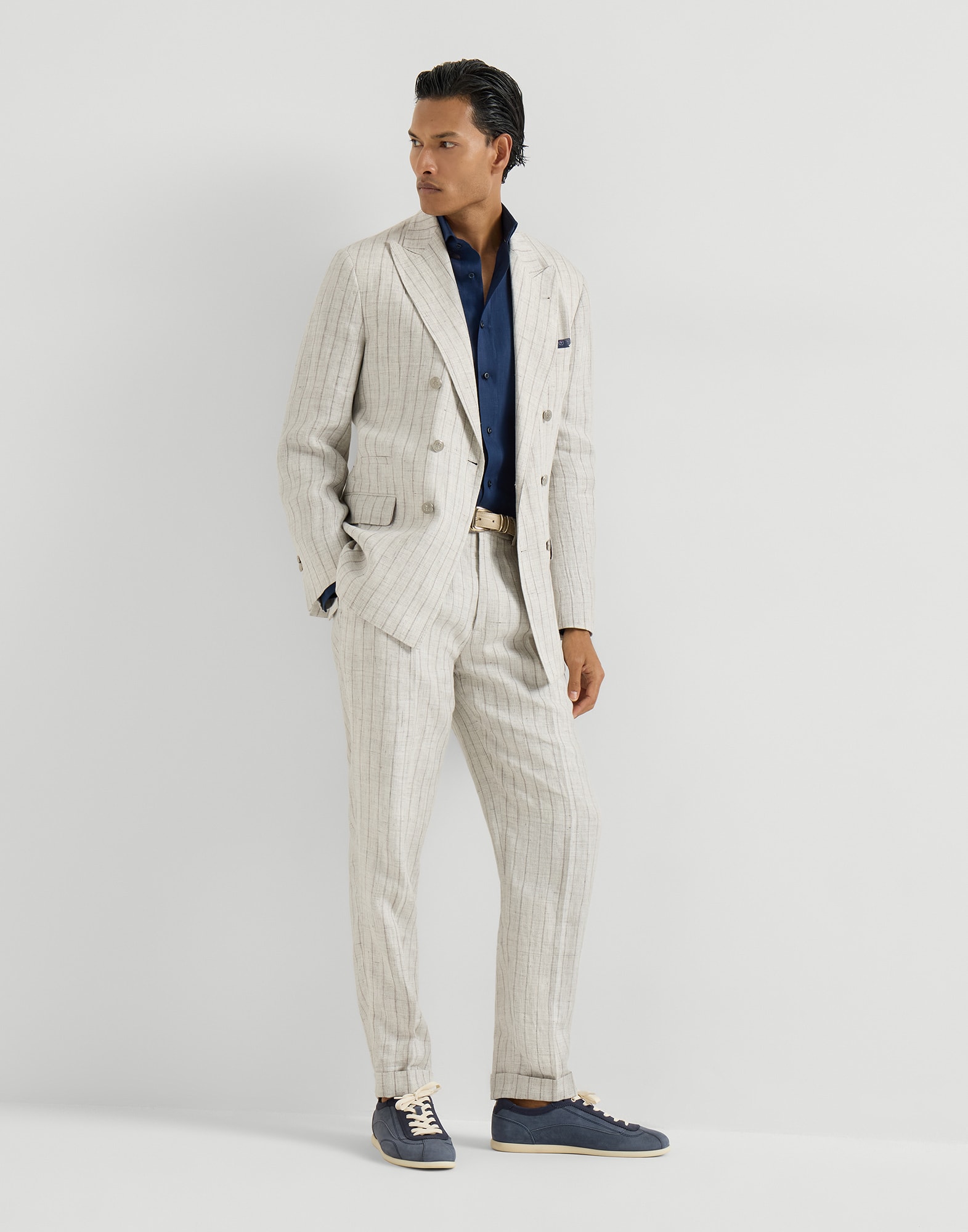 261MOUTFITCS51 image number 0