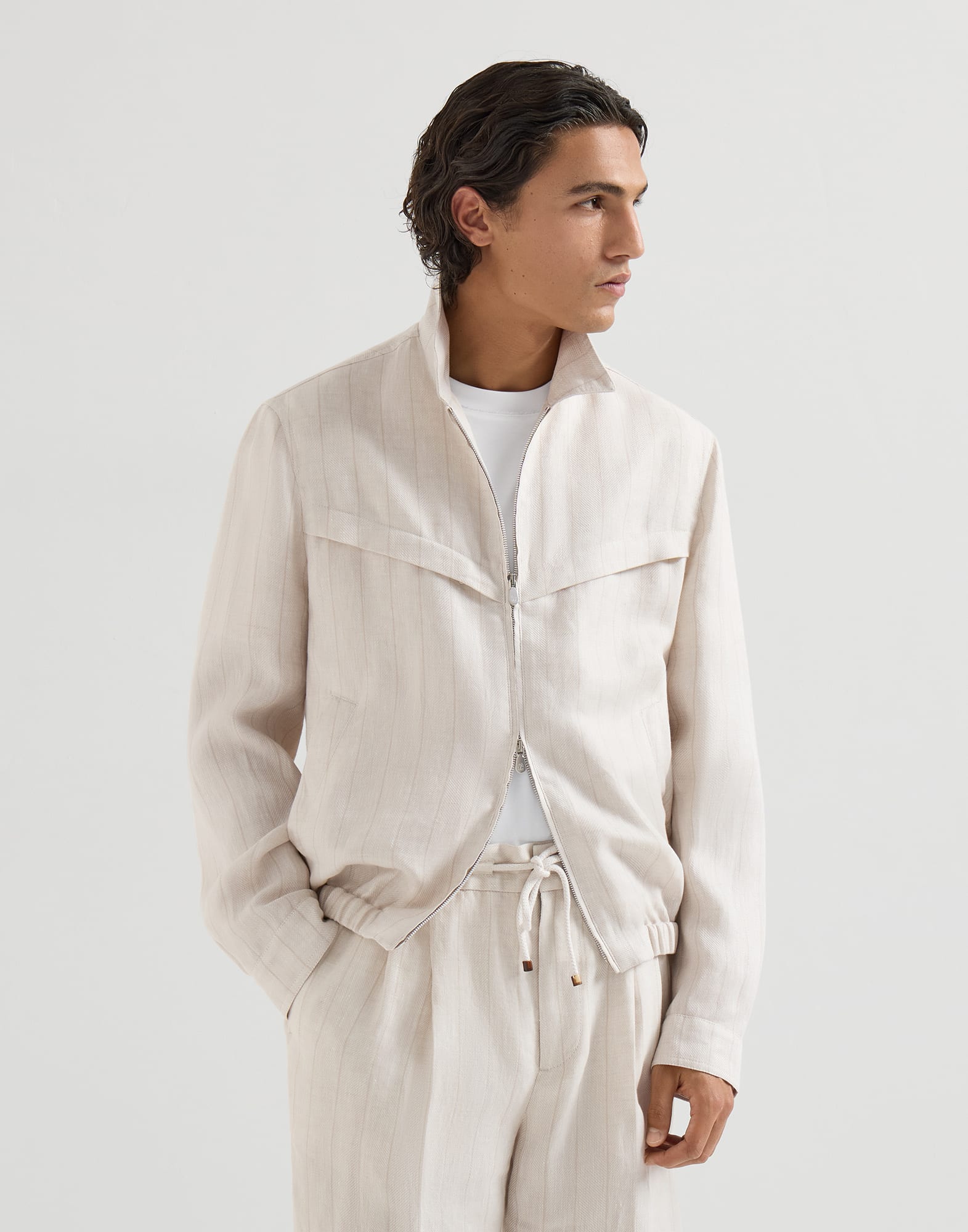 Outerwear - Vista frontal - Ver pantalla completa