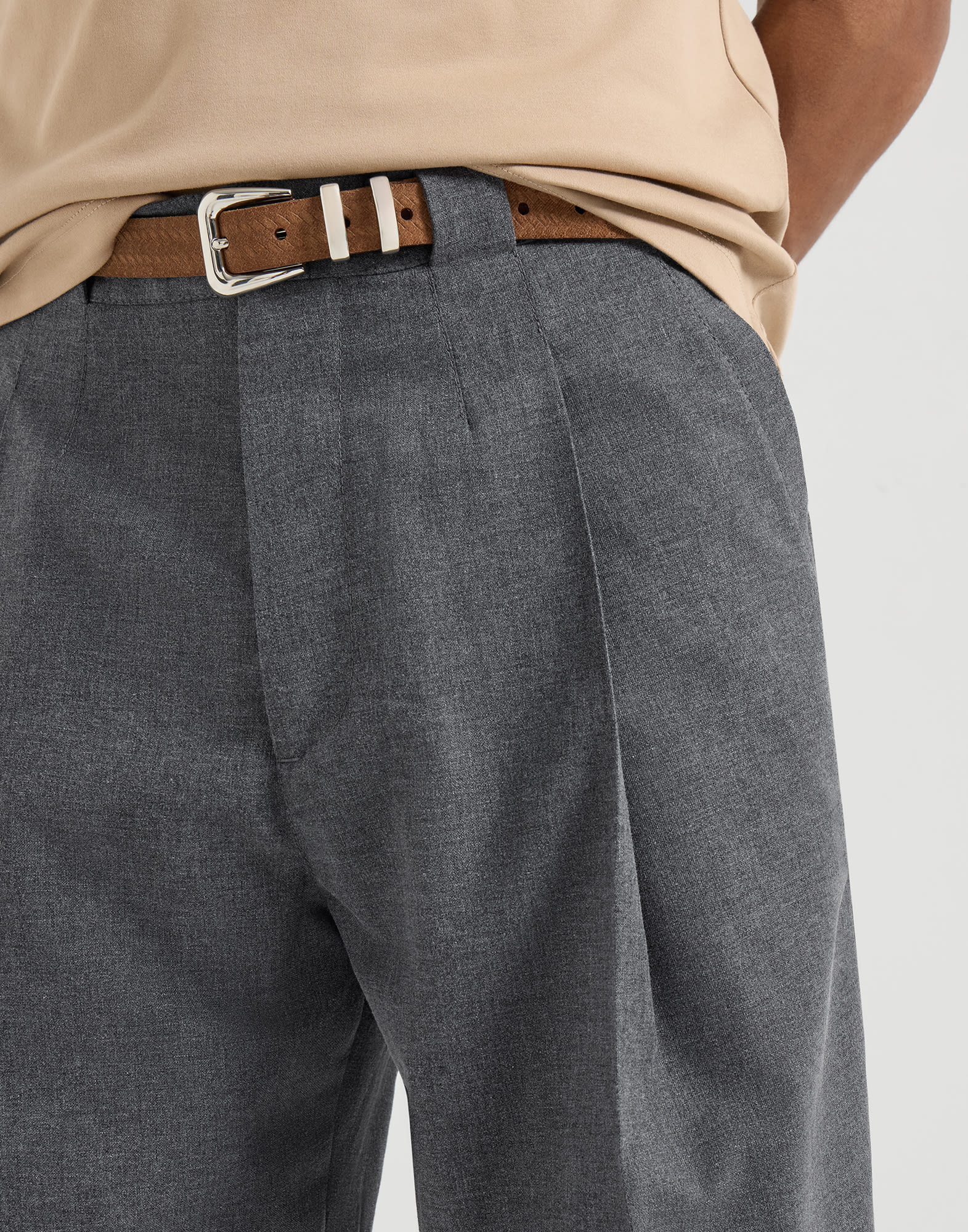 Trousers with pleats for Man in Anthracite | Brunello Cucinelli