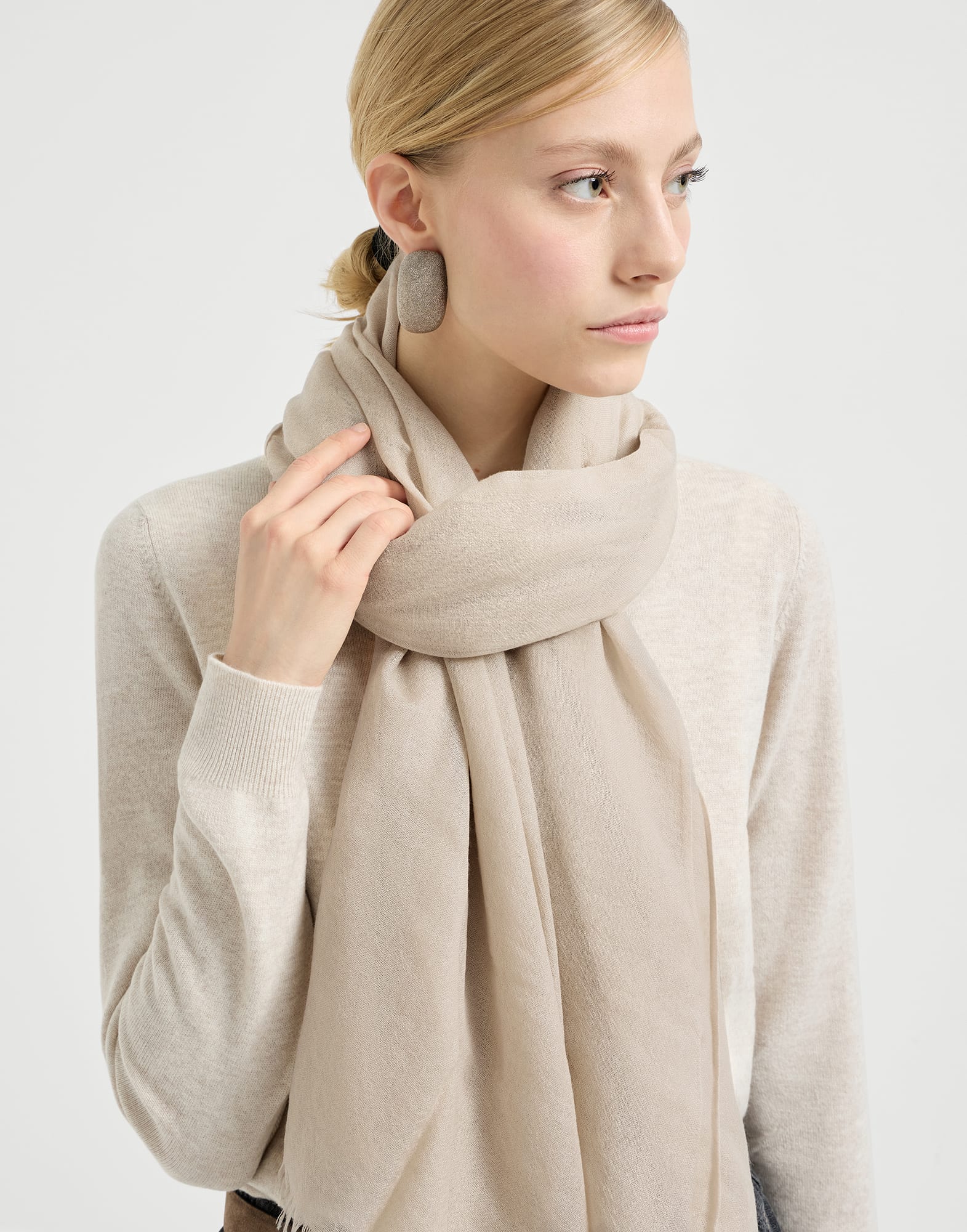 Cashmere and silk scarf for Woman in Green | Brunello Cucinelli