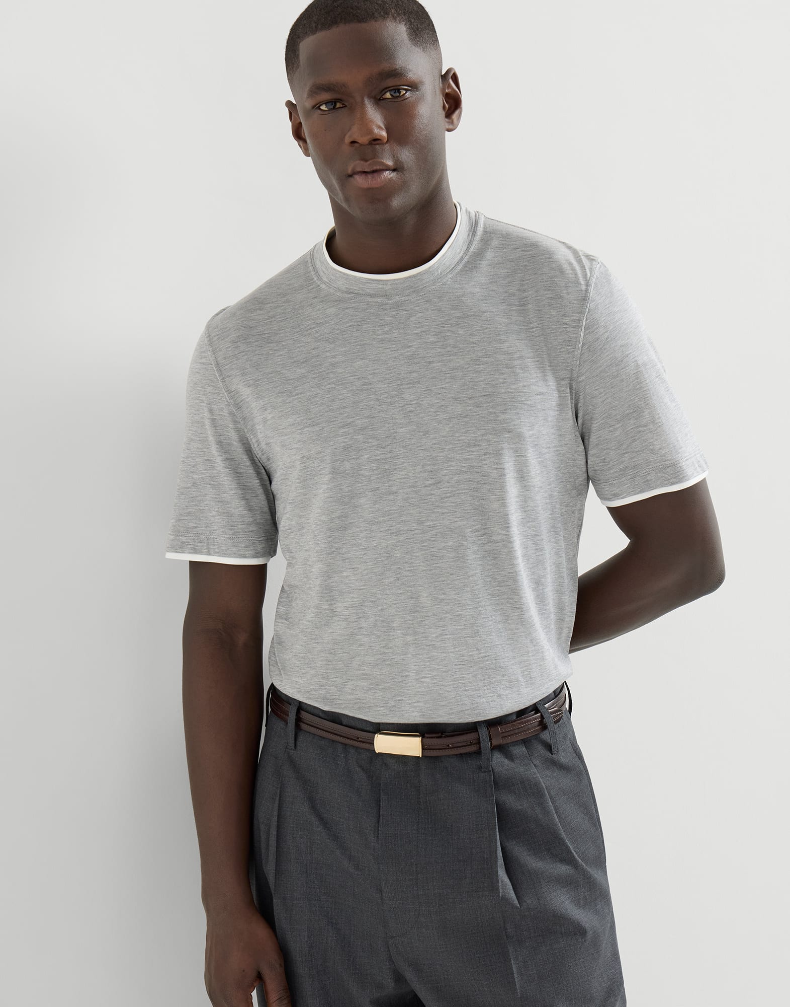 新品！BRUNELLO CUCINELLI フェイクレイヤードTシャツXS メンズ 向け ブラック フェイクレイヤリング Tシャツ | Brunello Cucinelli