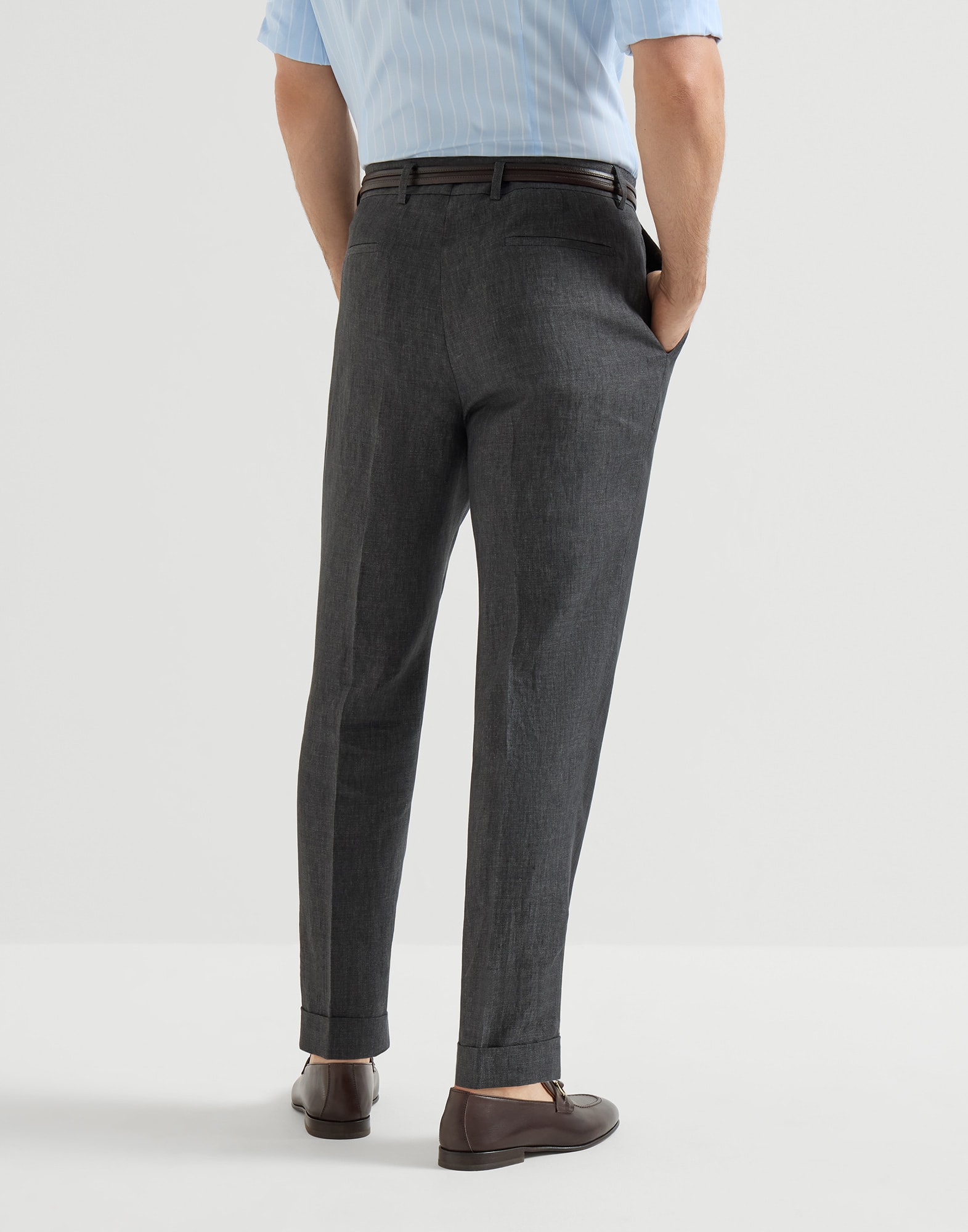 Délavé linen trousers for Man in Anthracite | Brunello Cucinelli