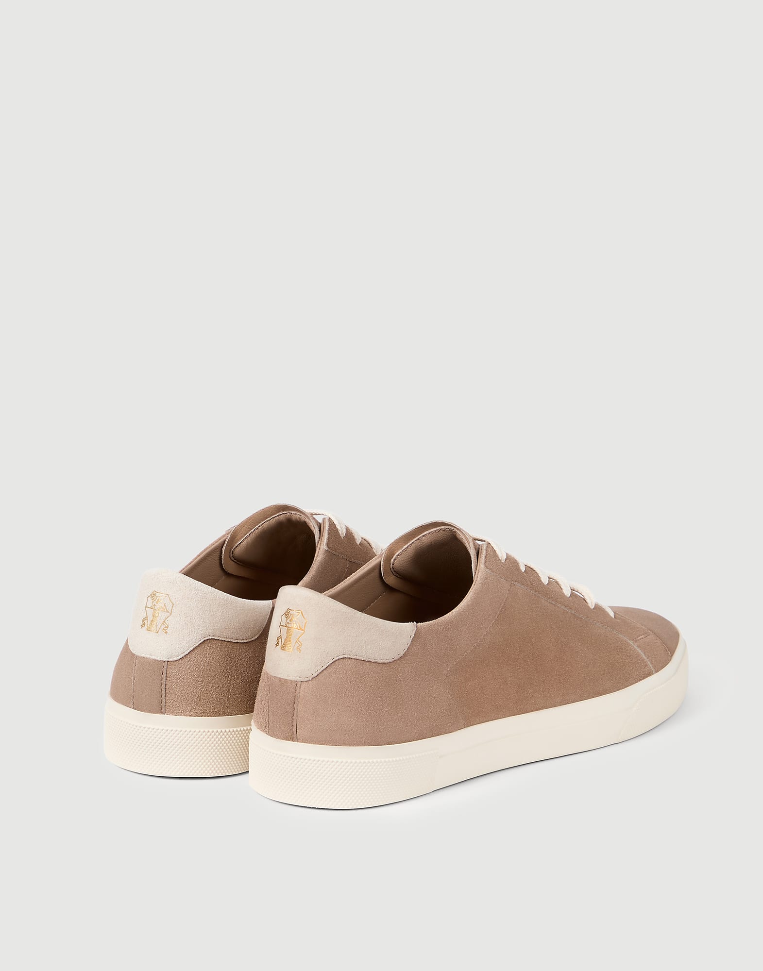 メンズ 向け ミディアムグレー スエードスニーカー | Brunello Cucinelli