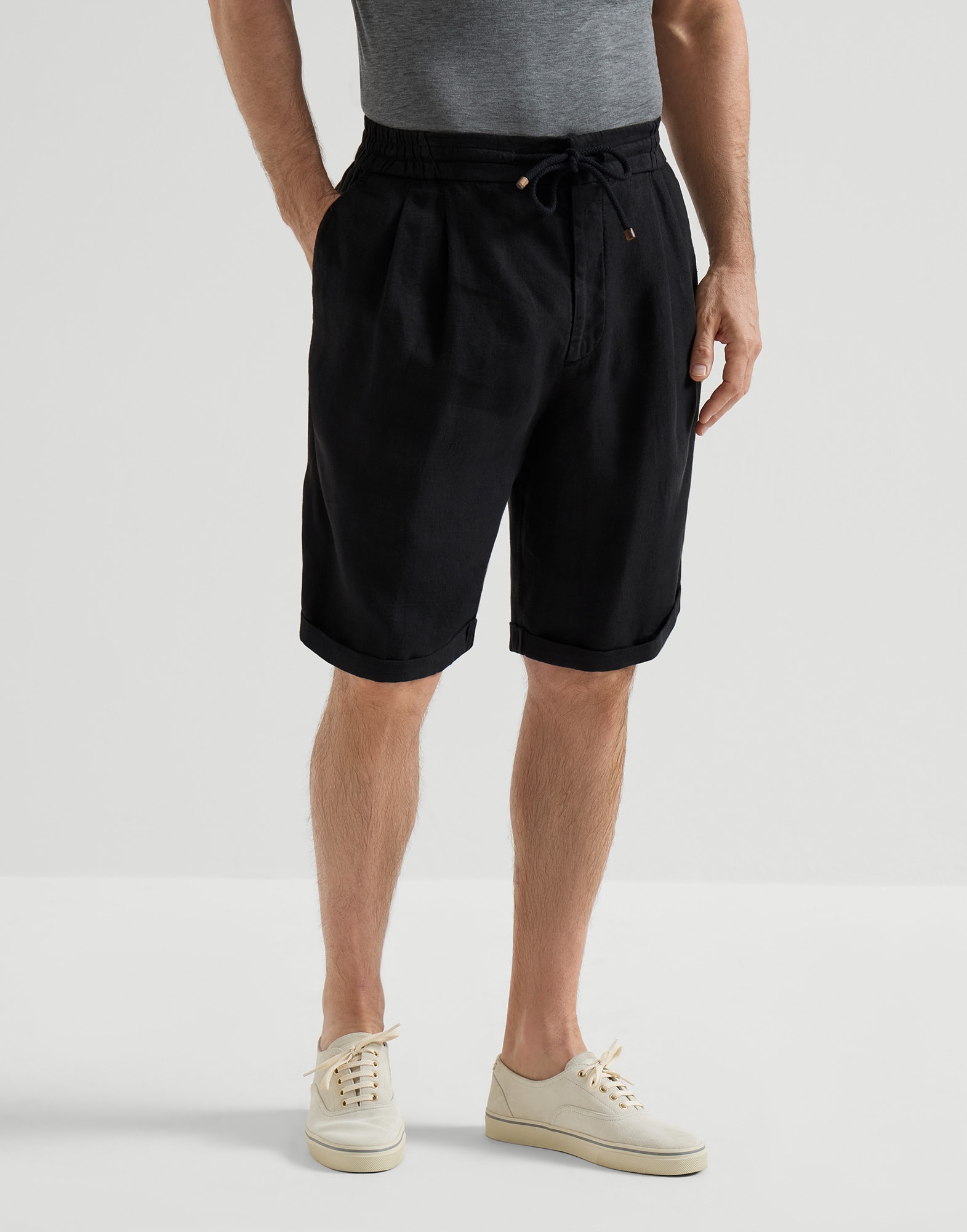 Bermuda Shorts - Front view - View Full Screen