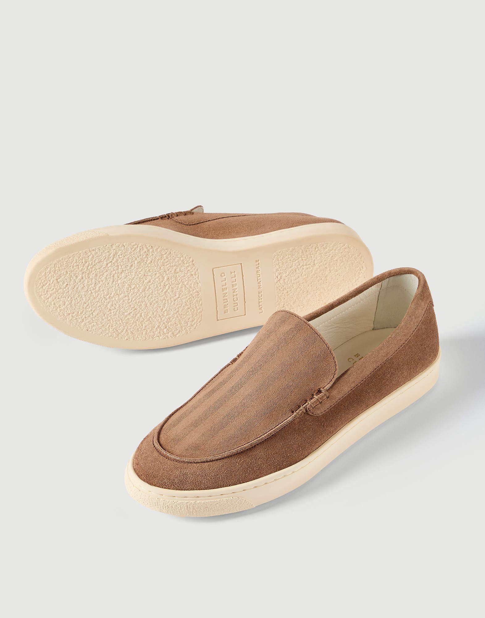 メンズ 向け ヘーゼルナッツ スエードローファー | Brunello Cucinelli