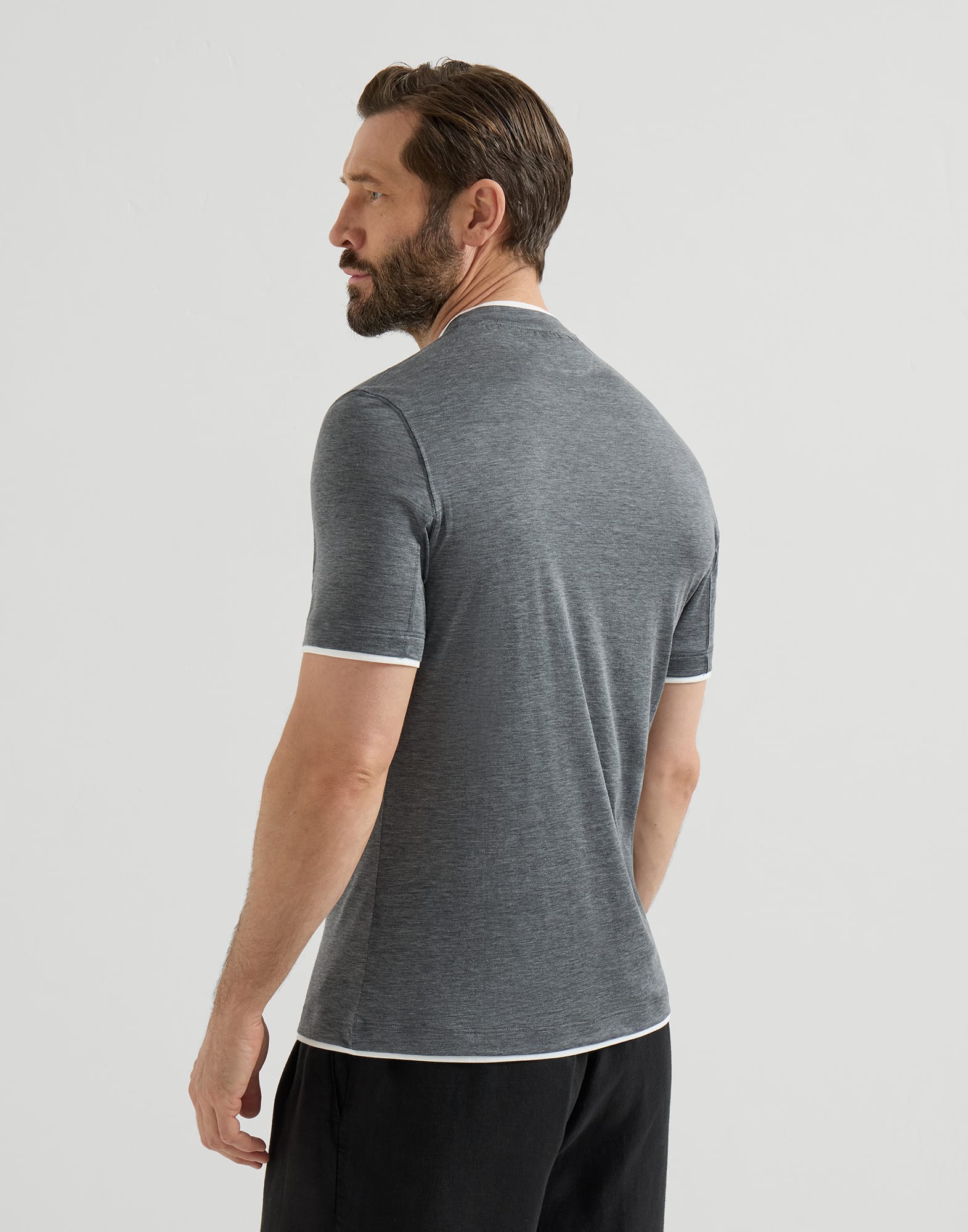 メンズ 向け ブラック フェイクレイヤリング Tシャツ | Brunello Cucinelli
