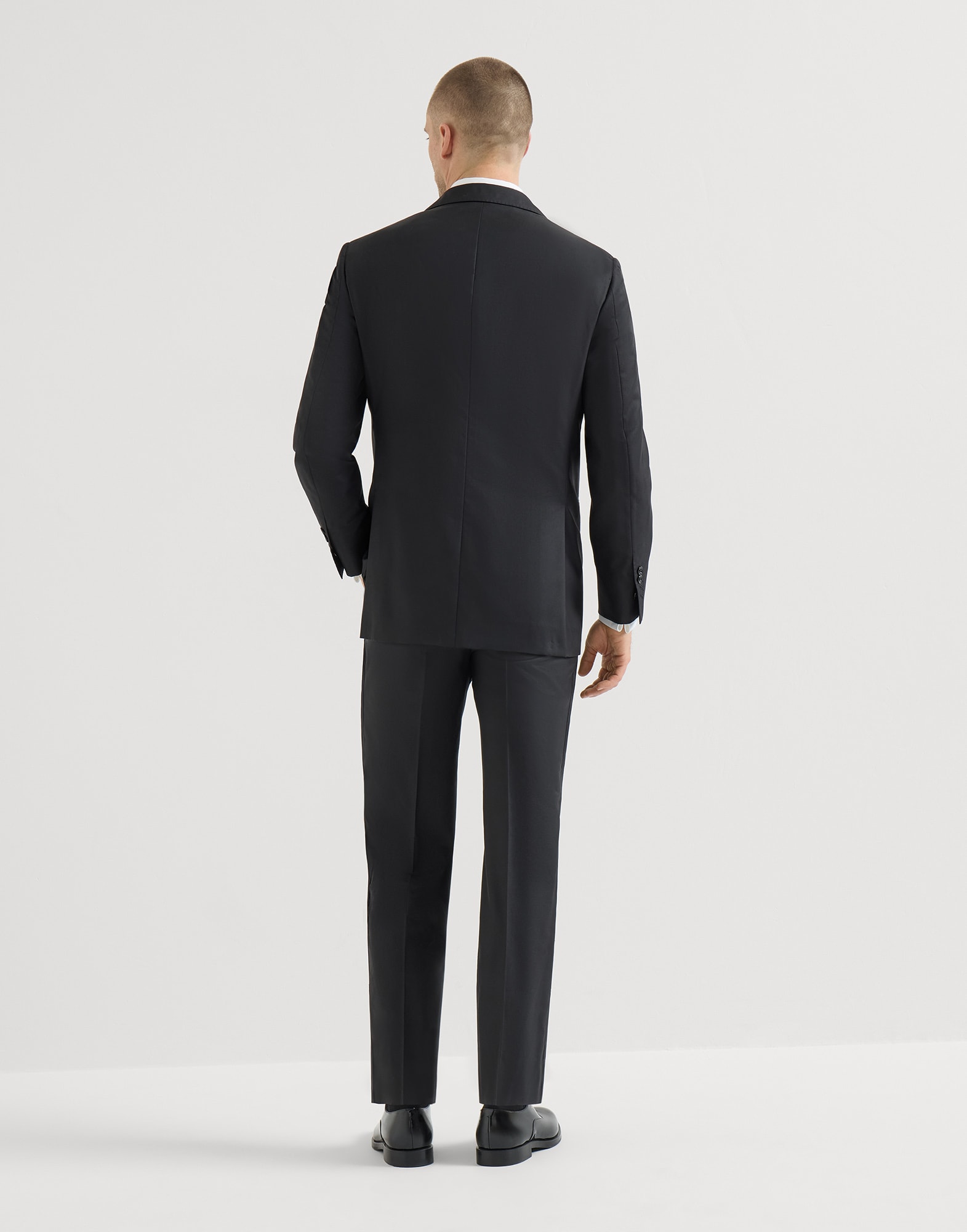 メンズ 向け ブラック ピークドラペル タキシード | Brunello Cucinelli