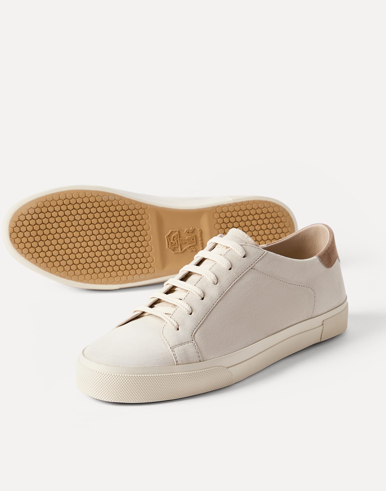 メンズ 向け ミディアムグレー スエードスニーカー | Brunello Cucinelli
