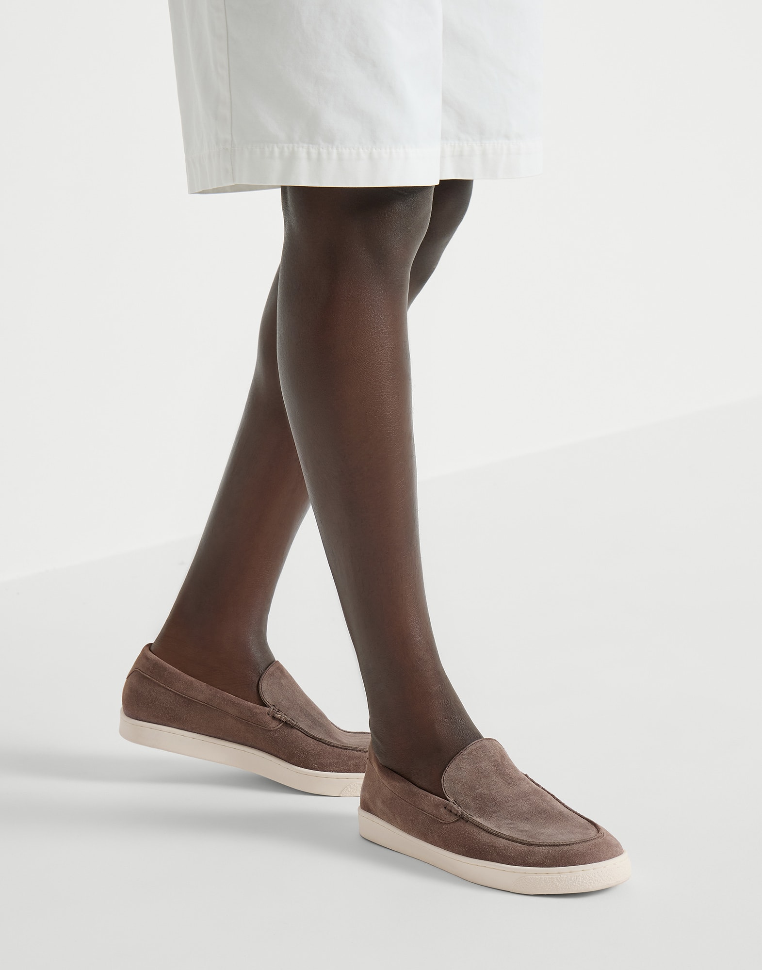 メンズ 向け ヘーゼルナッツ スエードローファー | Brunello Cucinelli