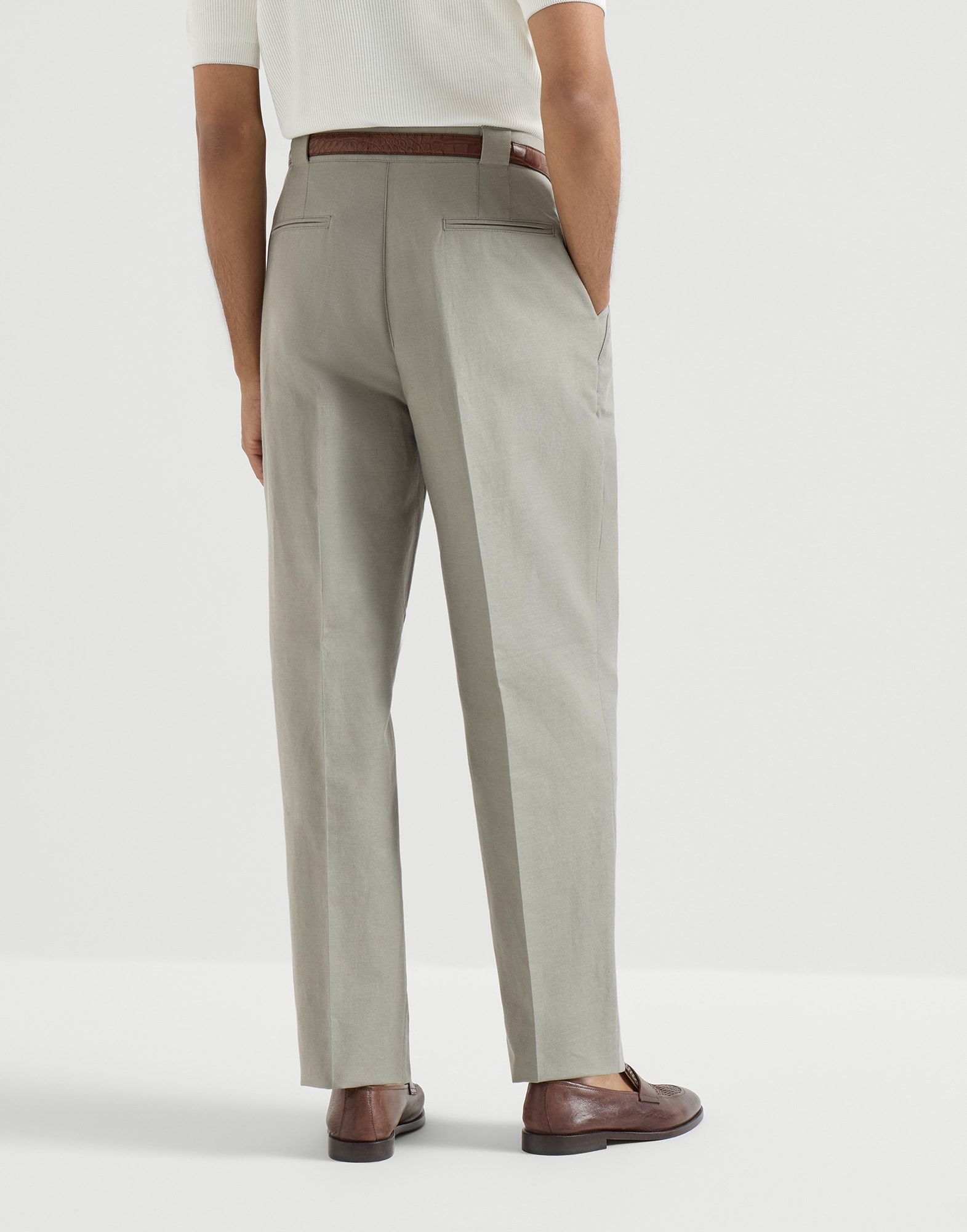 Cotton and linen trousers for Man in Snow | Brunello Cucinelli