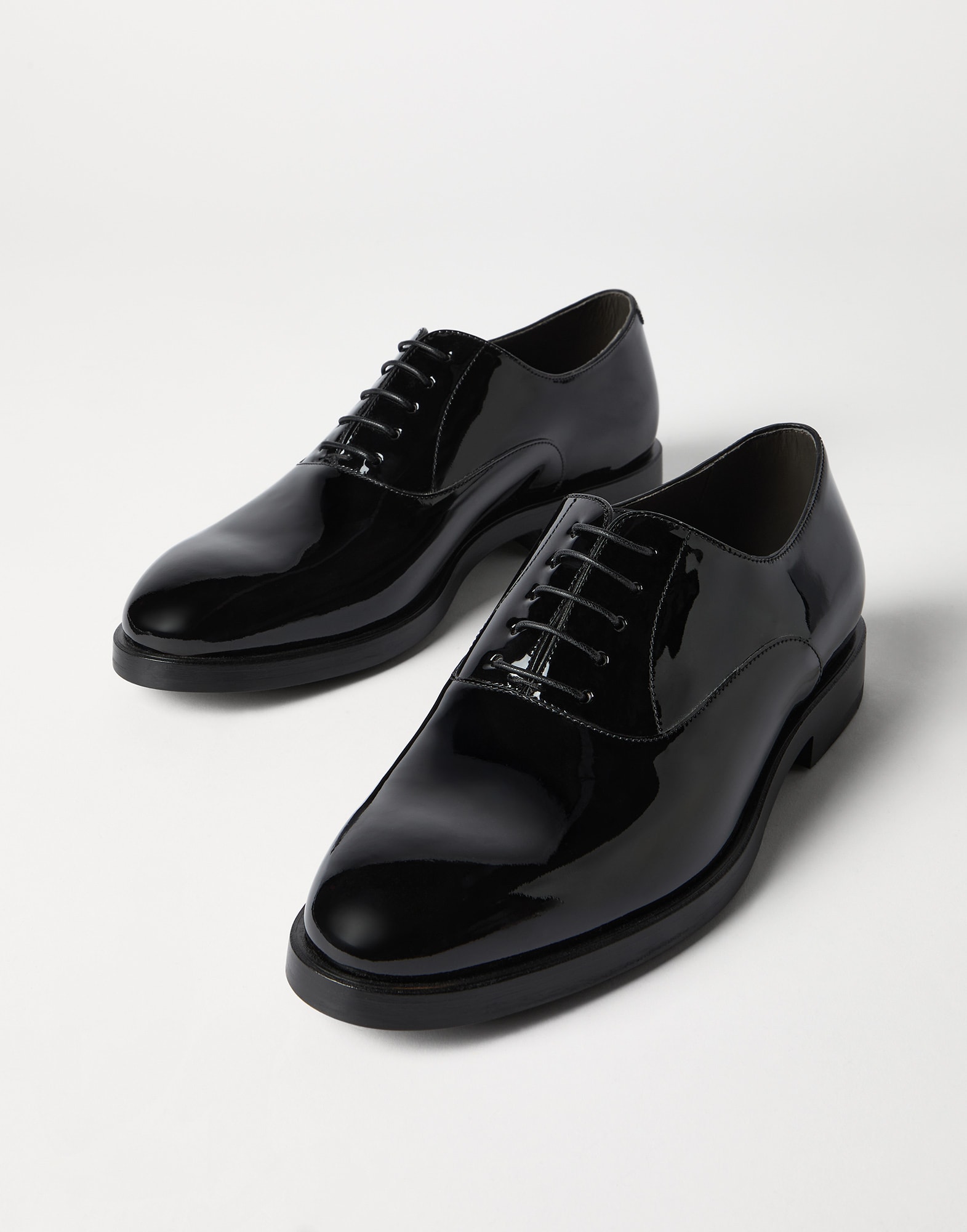 Oxford for Man in Black | Brunello Cucinelli