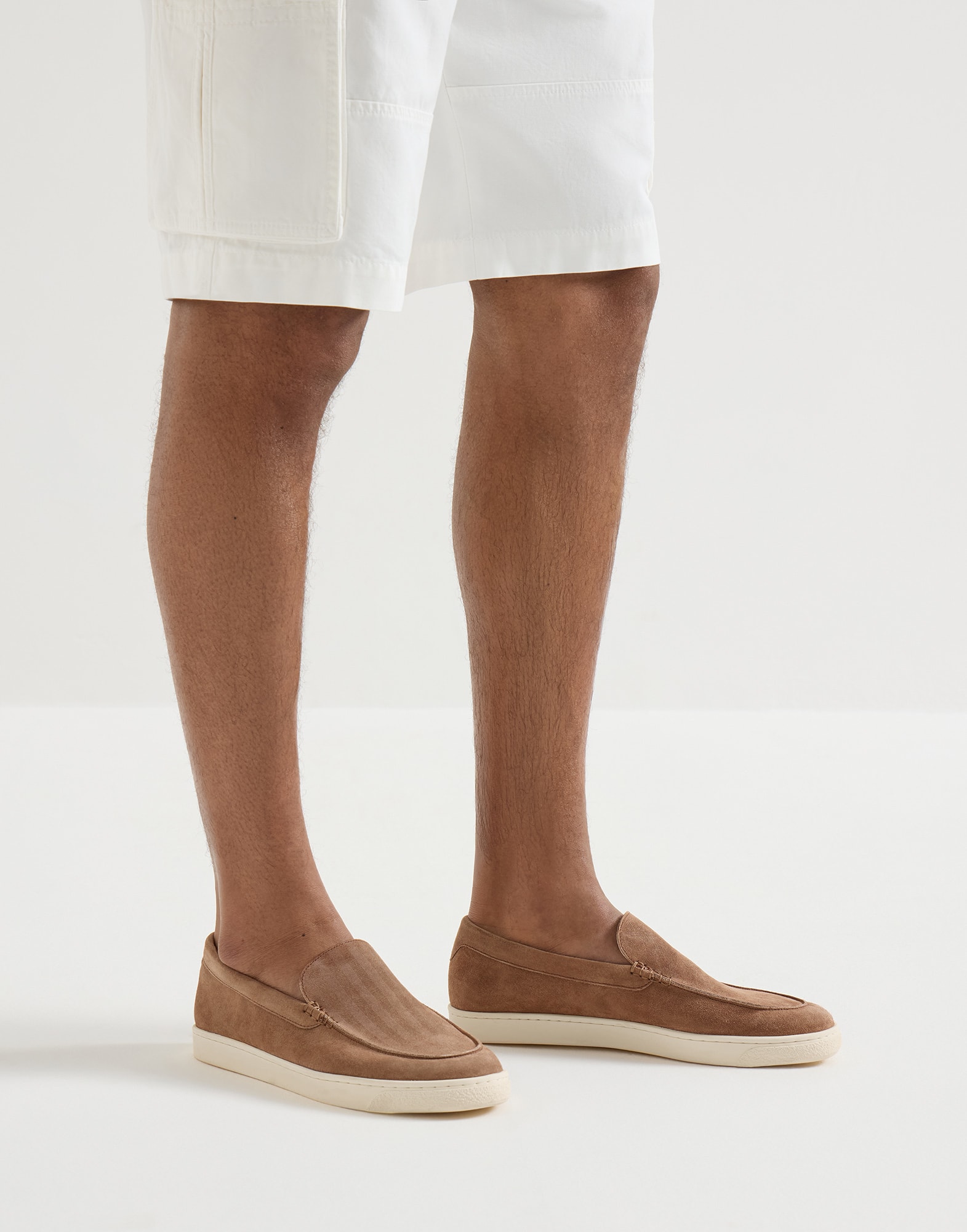 メンズ 向け ヘーゼルナッツ スエードローファー | Brunello Cucinelli