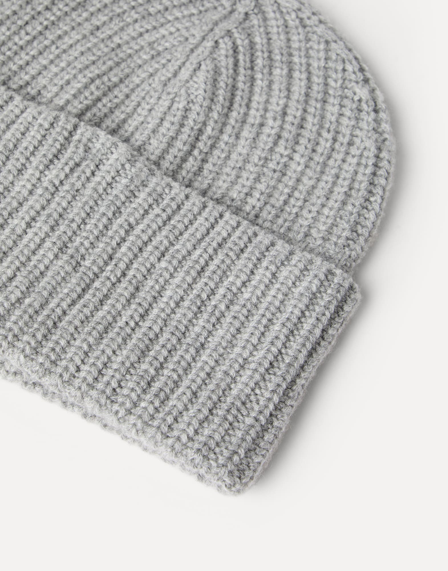 BRUNELLO CUCINELLI カシミヤニット帽 Cashmere rib knit beanie for Man in Camel | Brunello Cucinelli