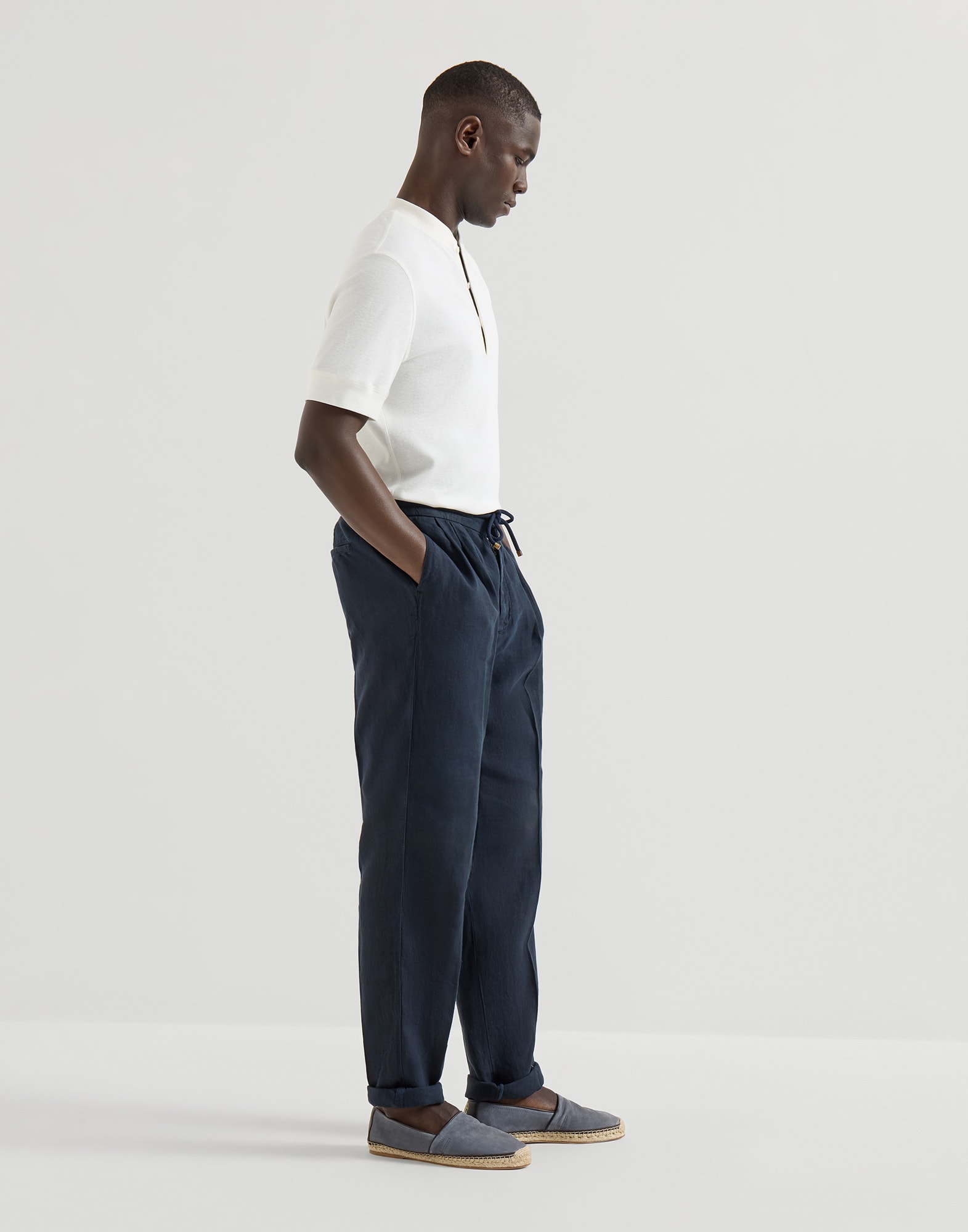 Trousers with drawstring for Man in Black | Brunello Cucinelli