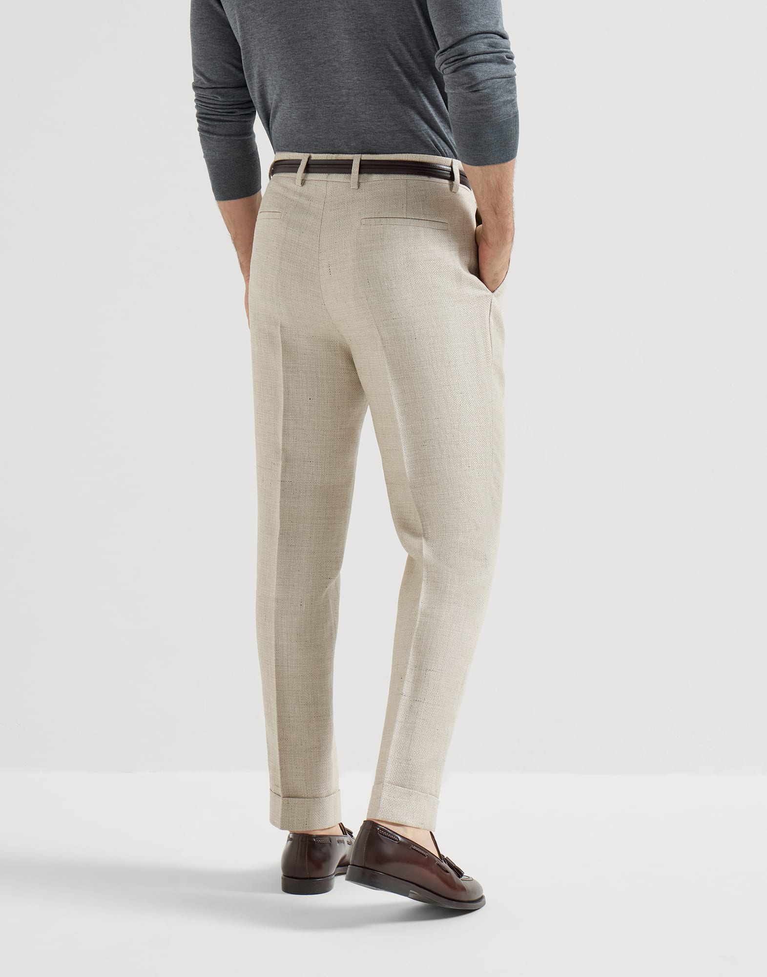 Trousers with pleats for Man in Off-White | Brunello Cucinelli