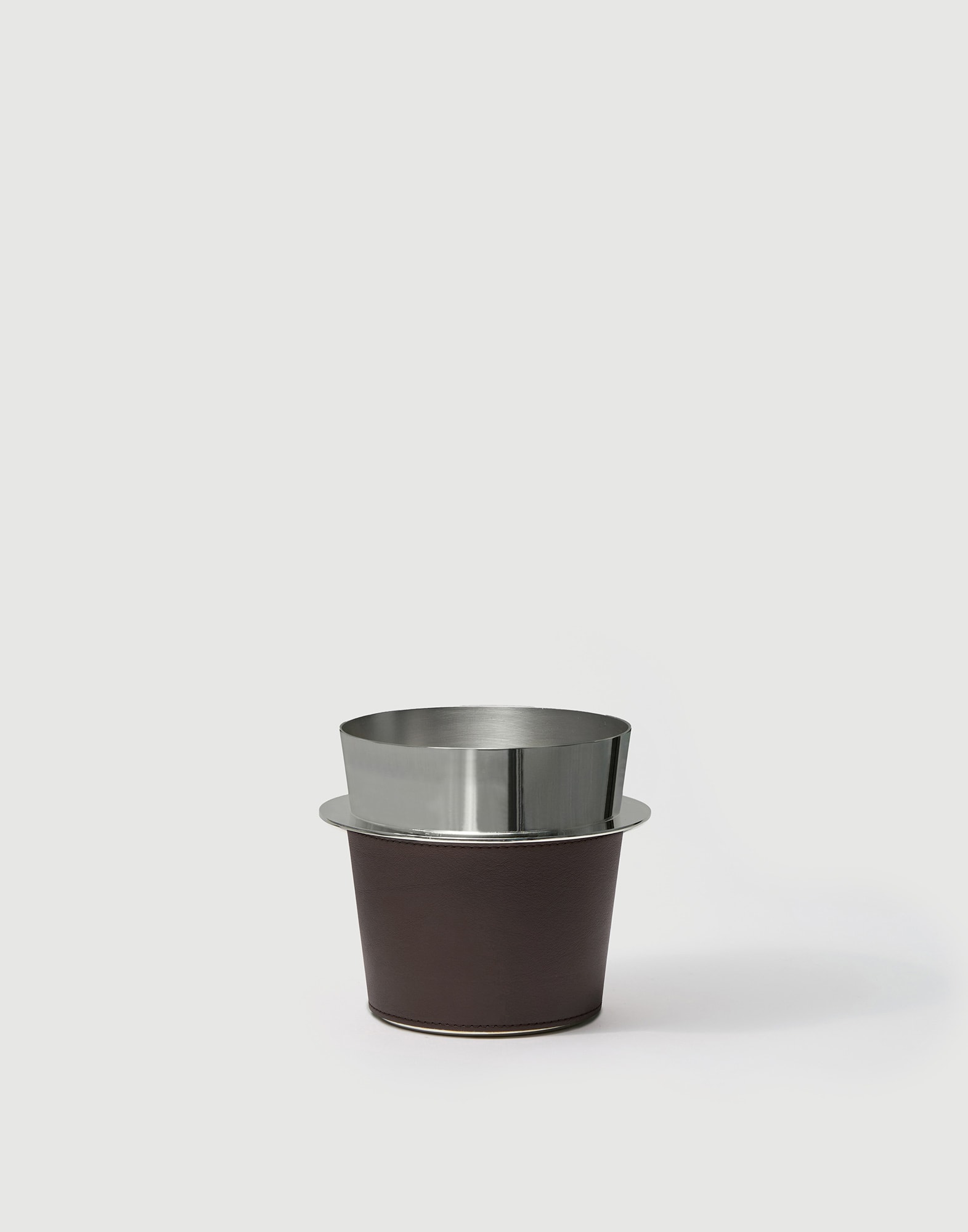 Table Accessories - Front view - View Full Screen