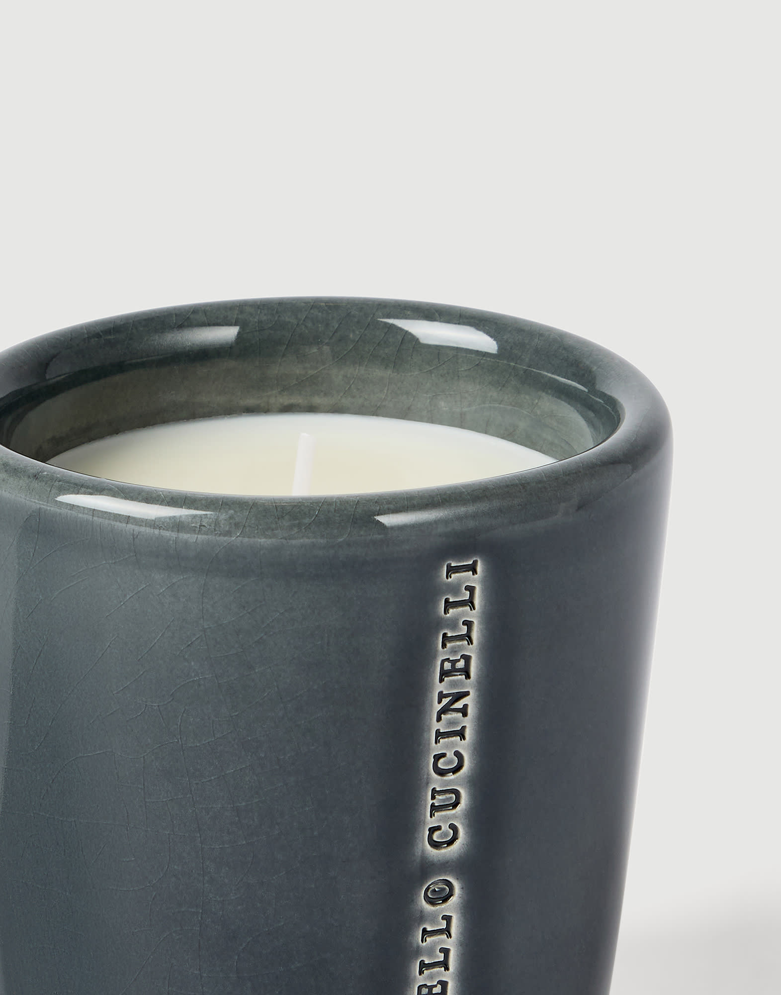 Candle in craquelée vessel in White | Lifestyle | Brunello Cucinelli