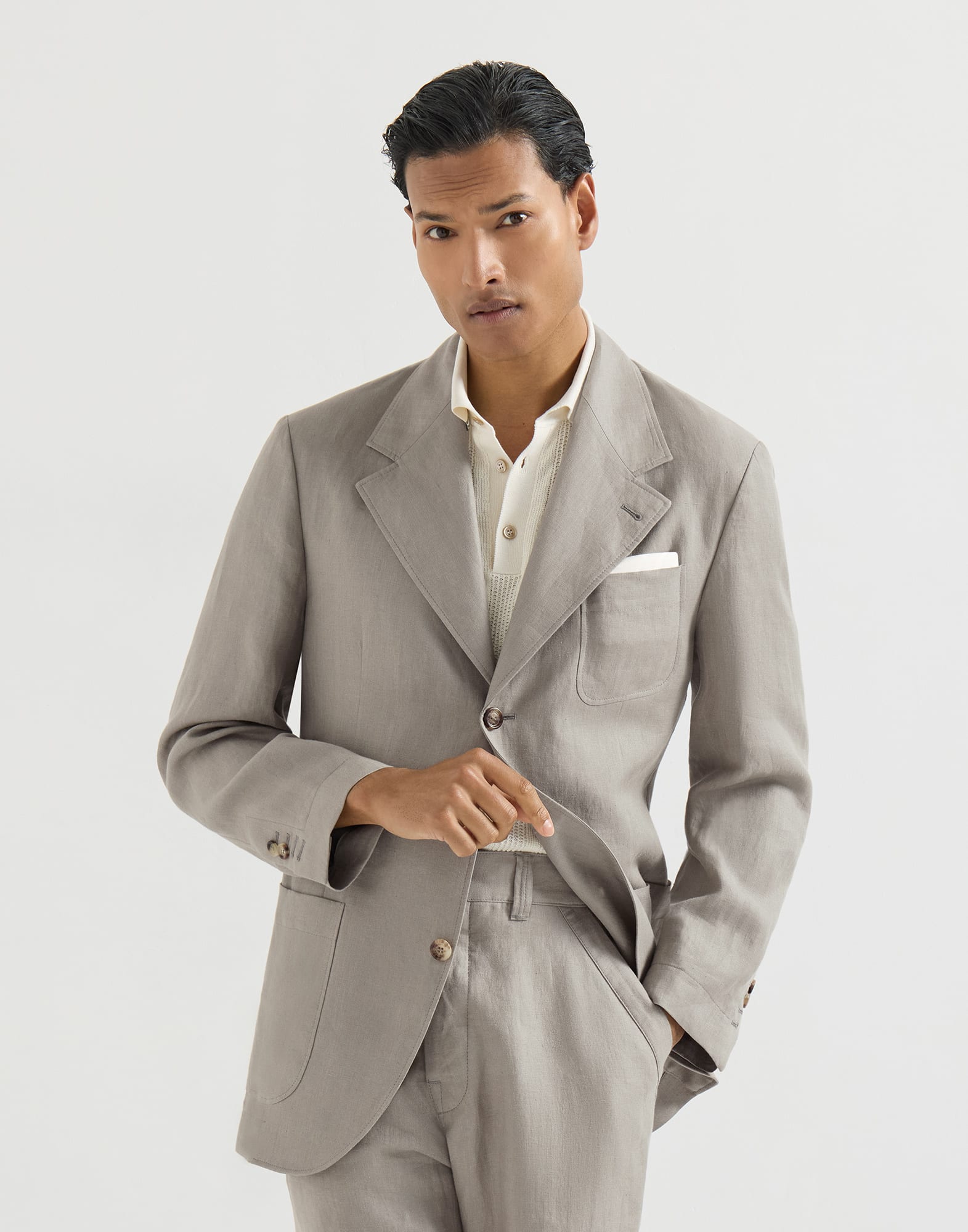 Single Breasted Blazer - Front view - View Full Screen