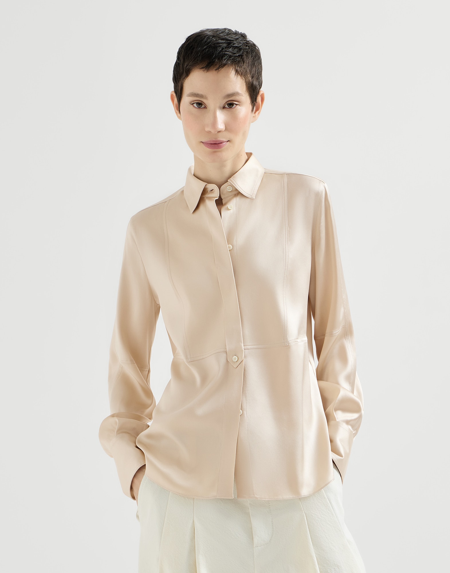 Шелковая рубашка - Вид спереди - Посмотреть во весь экран