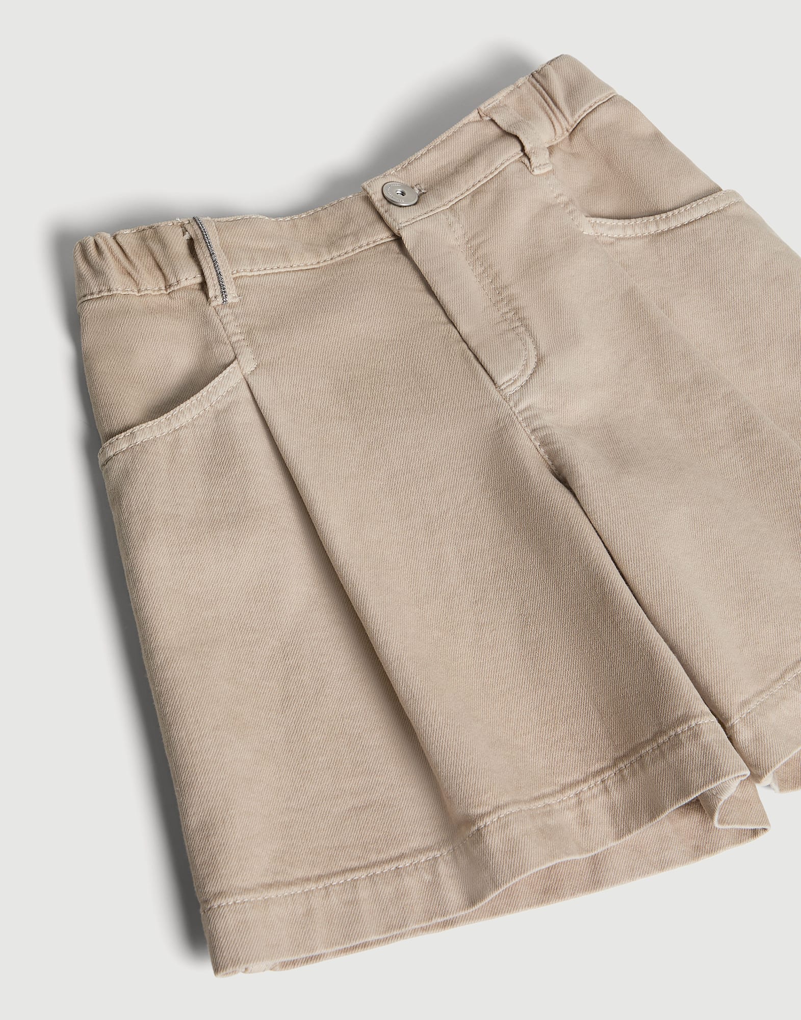 Shorts Baggy con Monile Arena Ni&ntilde;a - Brunello Cucinelli