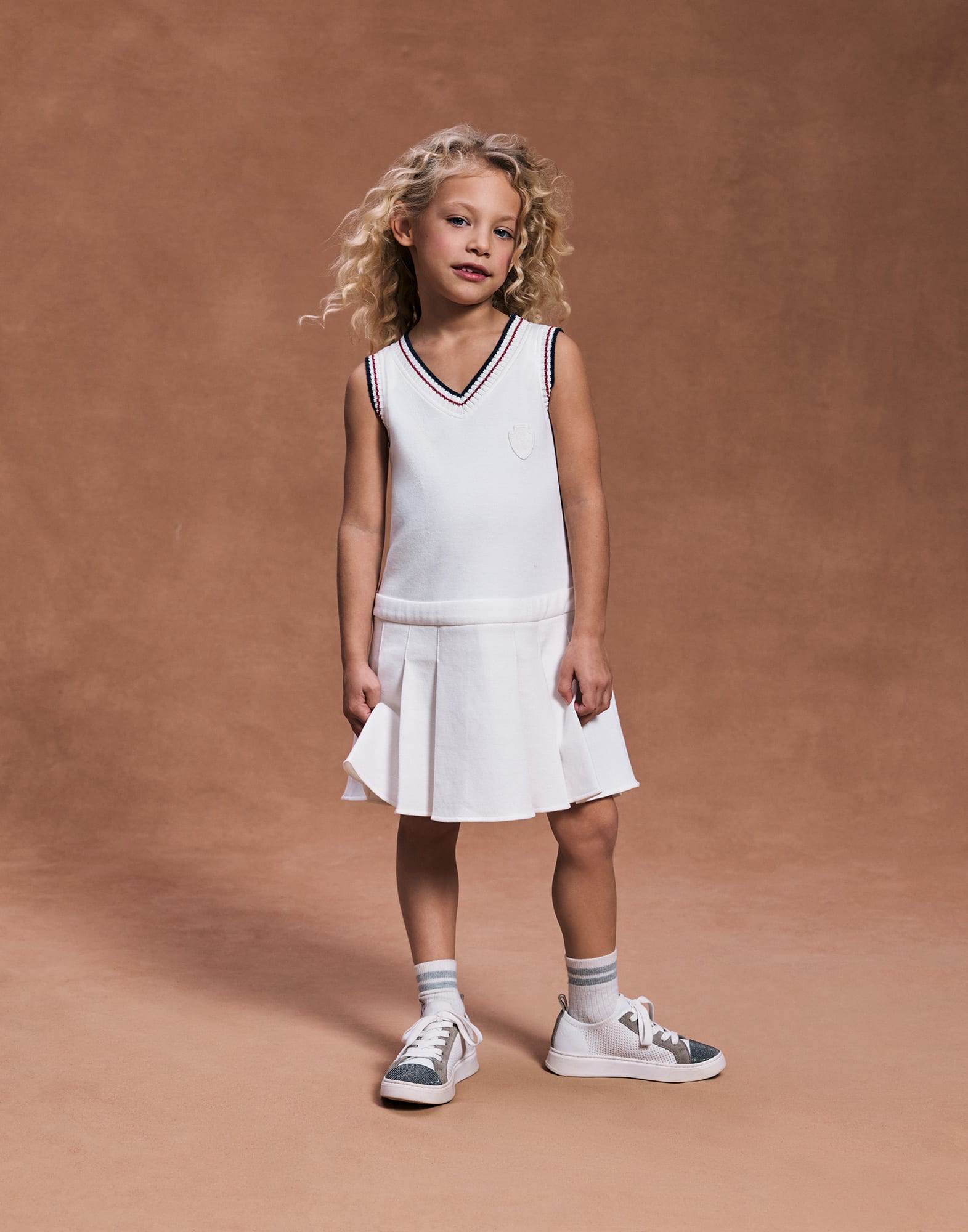 261FOUTFITTENNIS3 image number 0