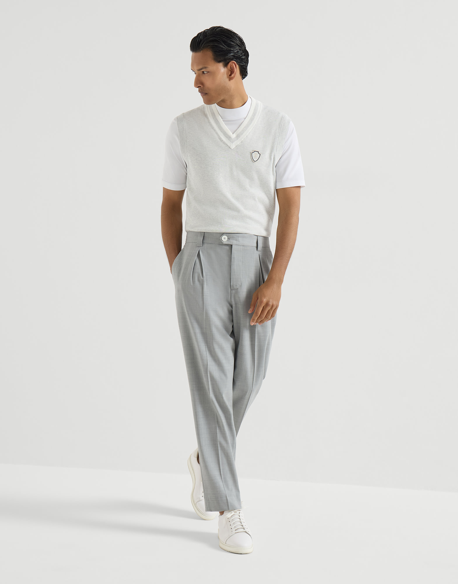 261MOUTFITGOLF5 image number 0