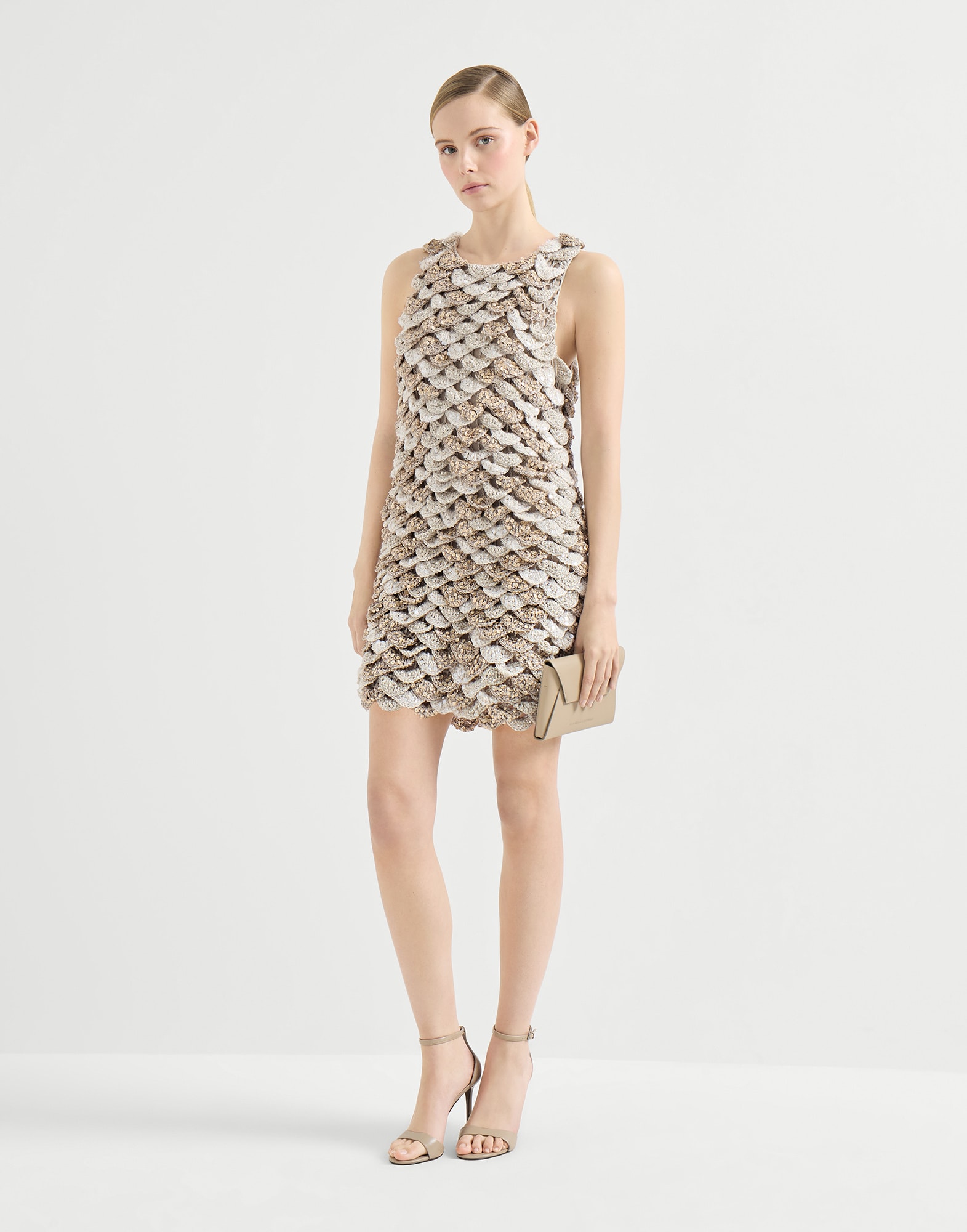 261WOUTFITCS370 image number 0