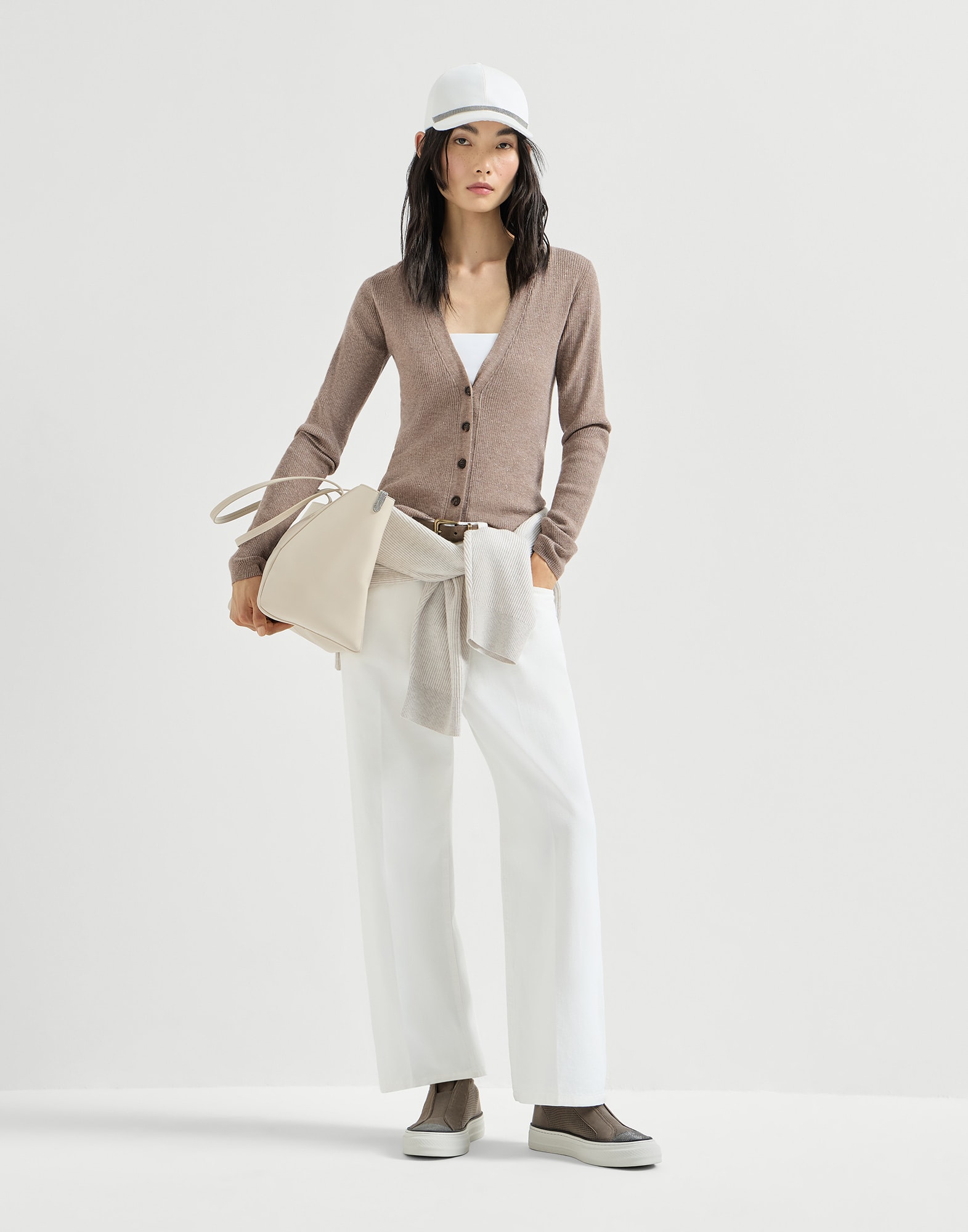 261WOUTFITCS423 image number 0