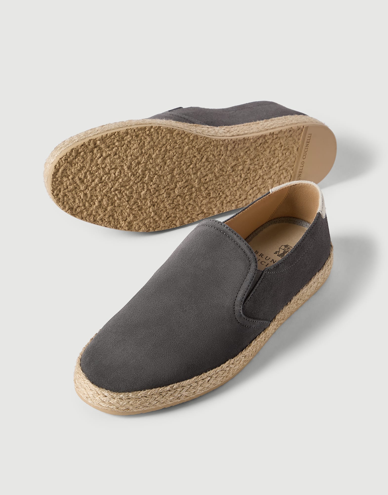 メンズ 向け ダークグレー スエードスリッポン | Brunello Cucinelli