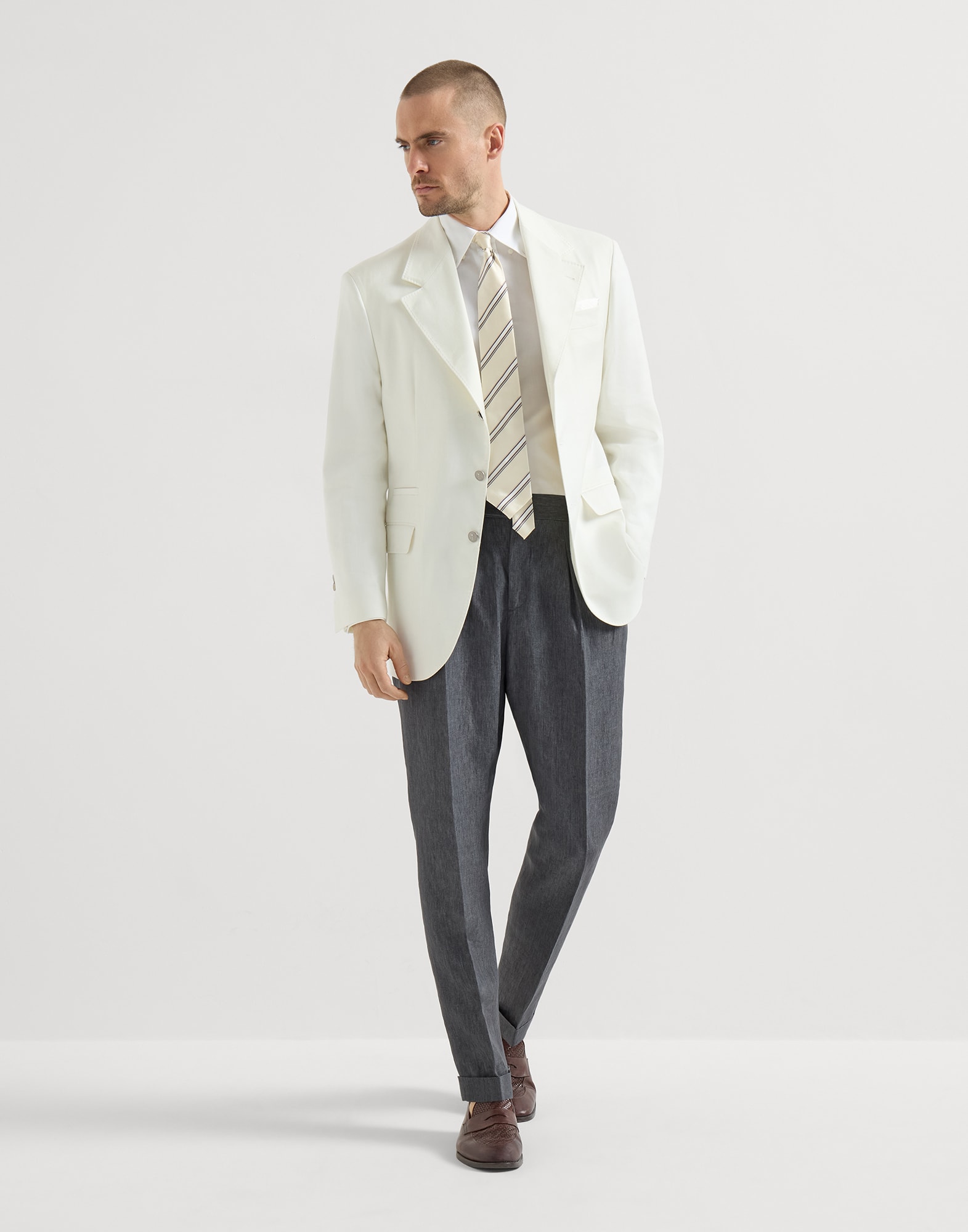 261MOUTFIT57 image number 0