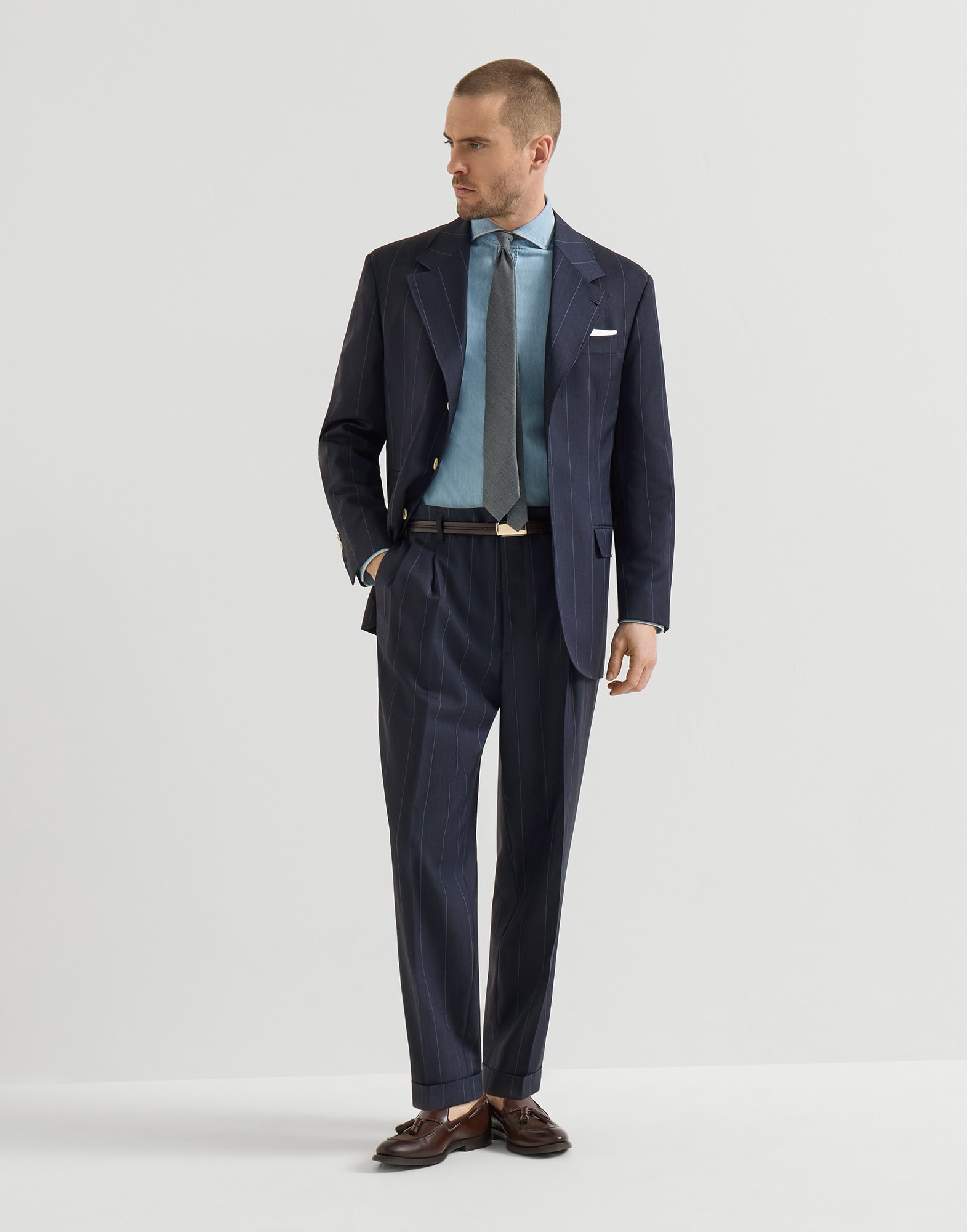 261MOUTFITABITIELEGANTI5 image number 0