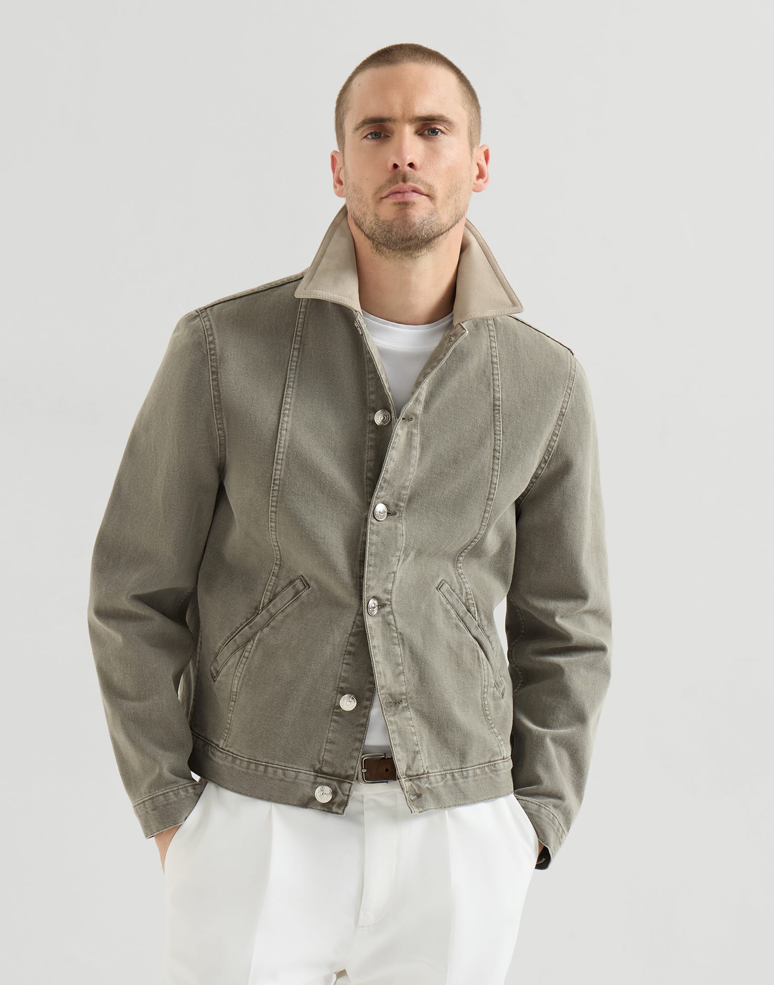 Outerwear - Vista frontal - Ver pantalla completa