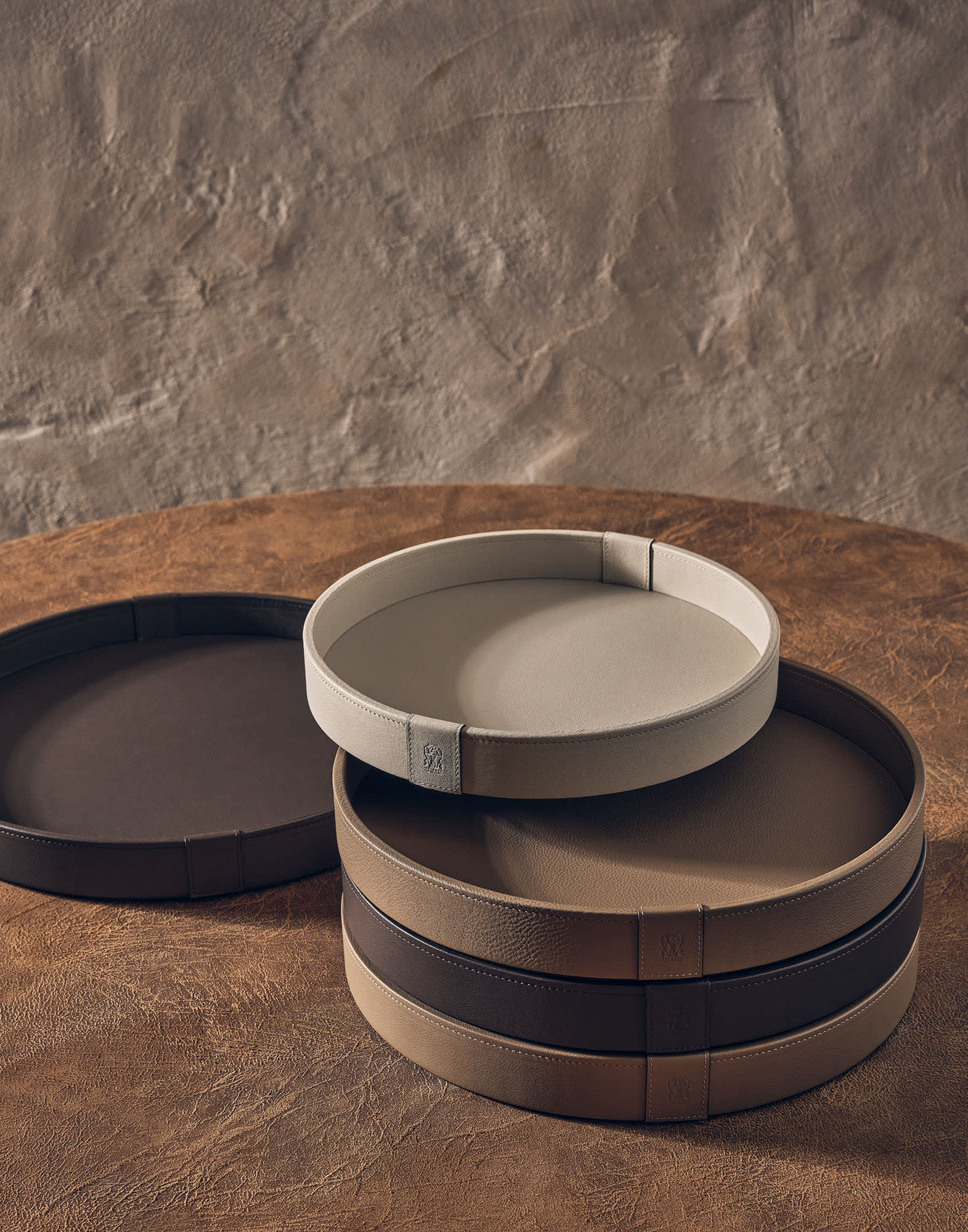 Large leather tray in Cigar | Lifestyle | Brunello Cucinelli