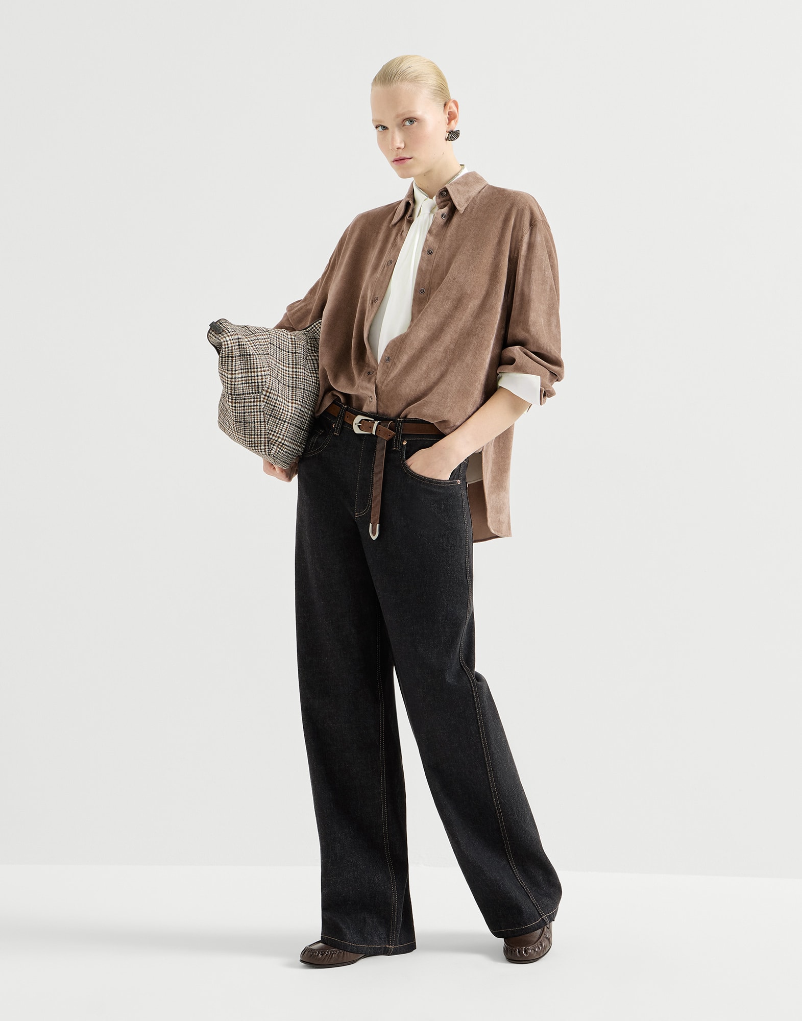 262WOUTFITMARZO6 image number 0