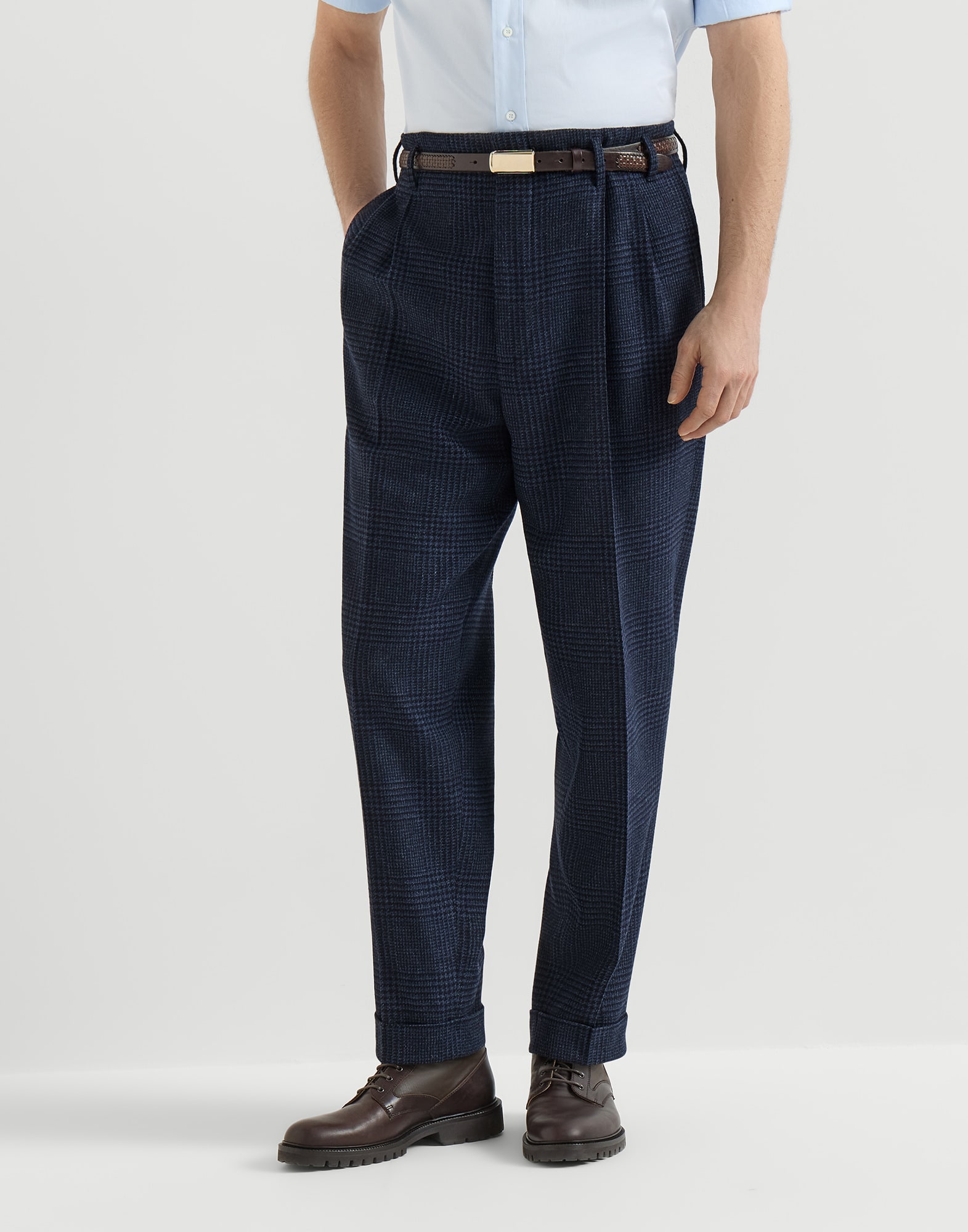 Pantalon &agrave; Pinces - Vue frontale - Afficher en plein &eacute;cran