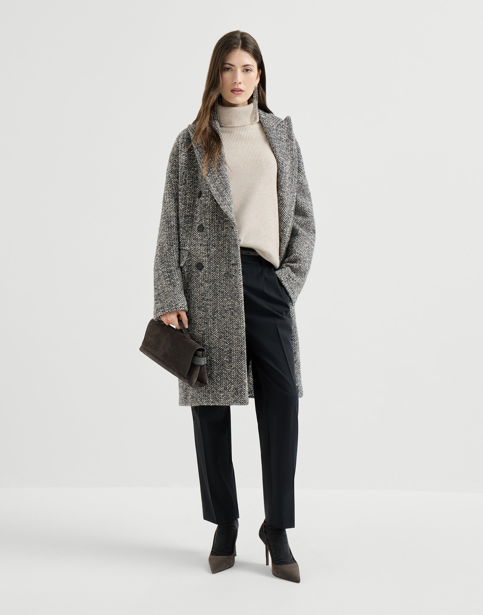 Cashmere turtleneck sweater for Woman in Oyster | Brunello Cucinelli