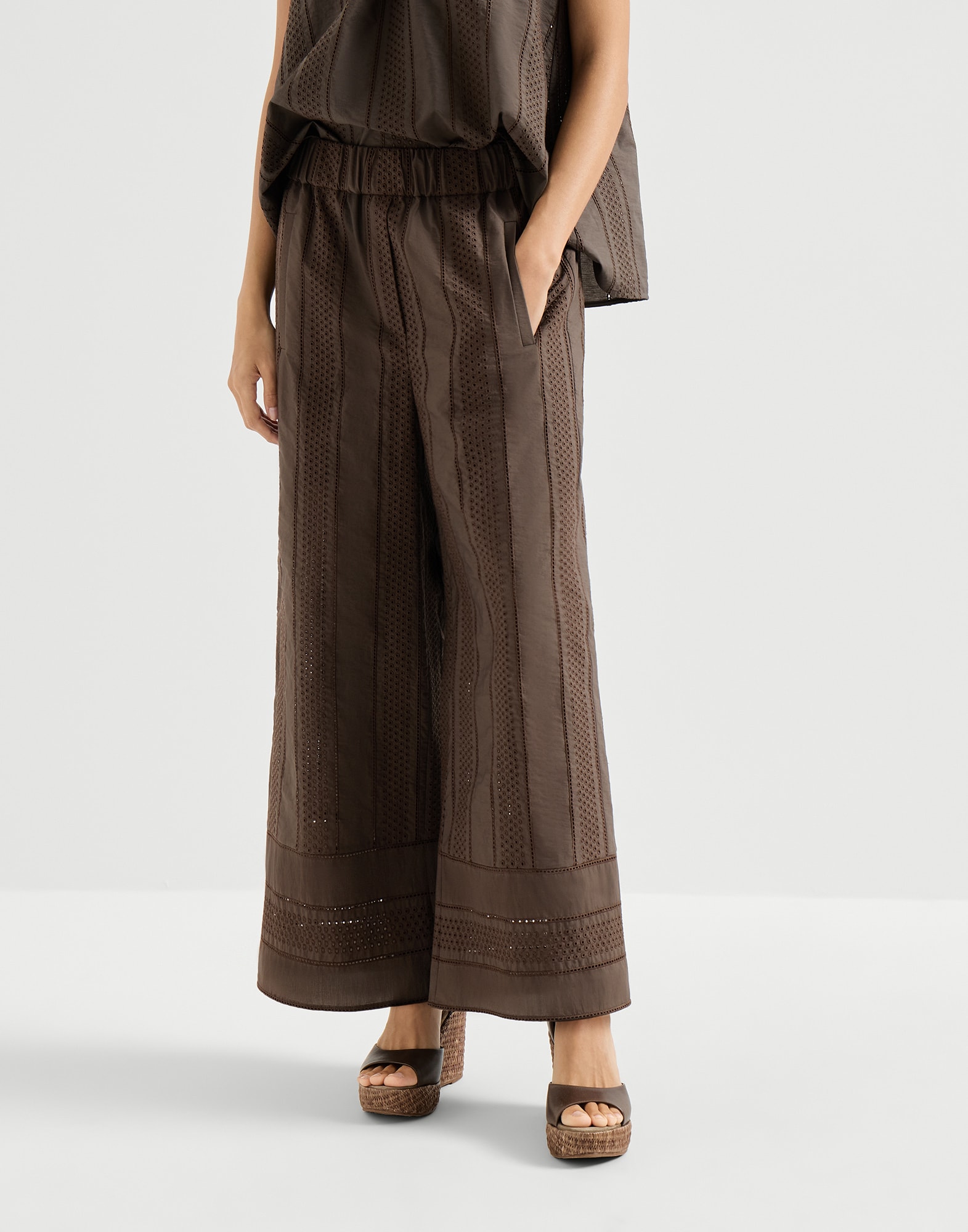 Track-Hose mit Broderie Anglaise Schokolade Damen - Brunello Cucinelli